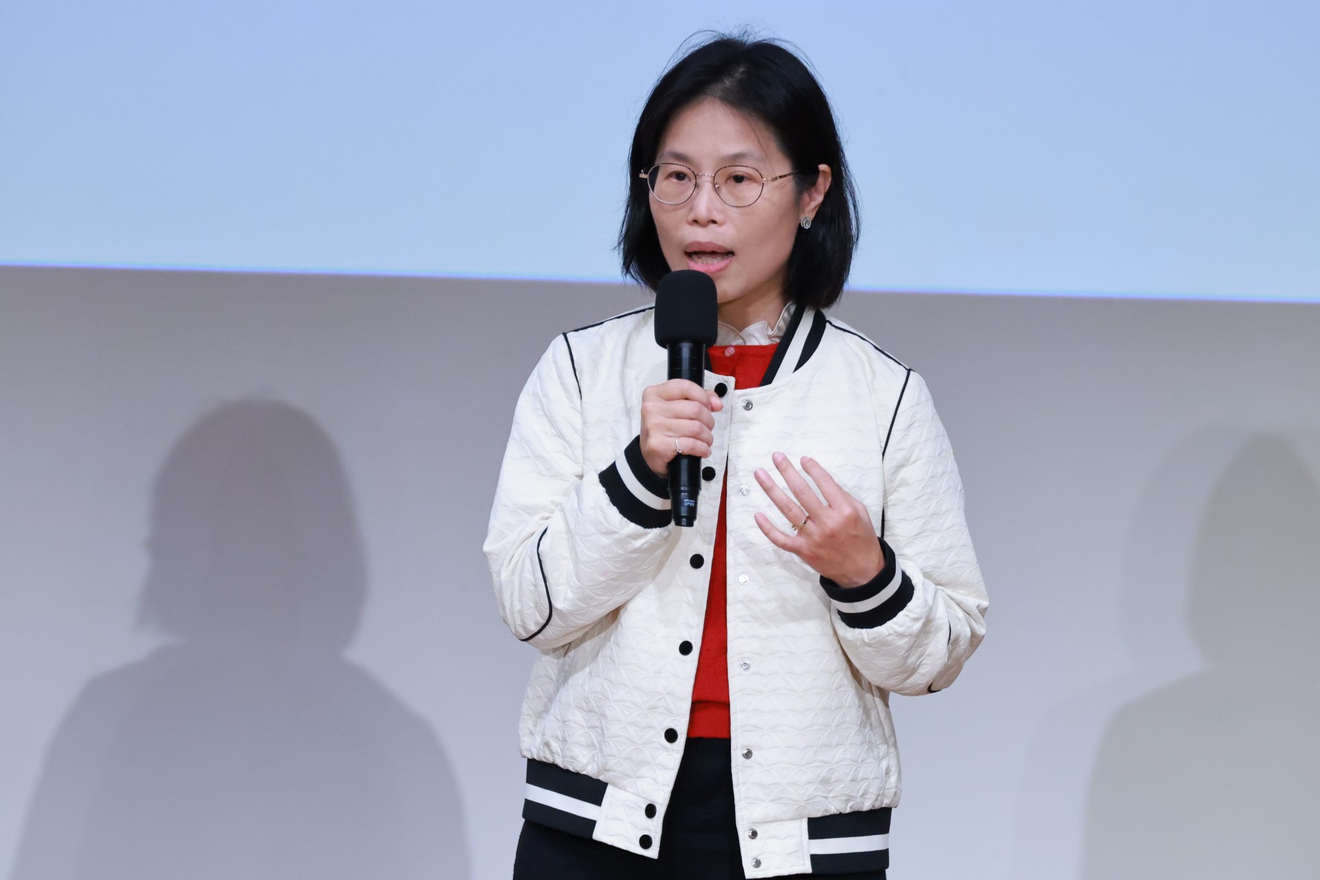 臺北市政府社會局副局長林淑娥致詞時表示，雖然天氣寒冷，但人心是溫暖的。