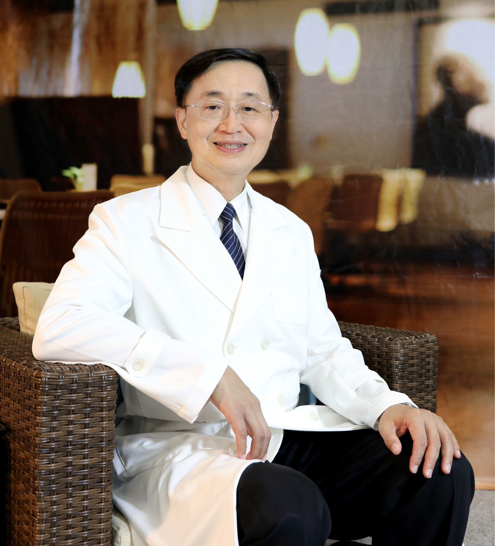 花蓮慈院院長室資深顧問、同時也是小兒部兒童神經科主任的王傳育提醒，孩童調節體溫與免疫力較弱，家長應特別留意健康狀況。