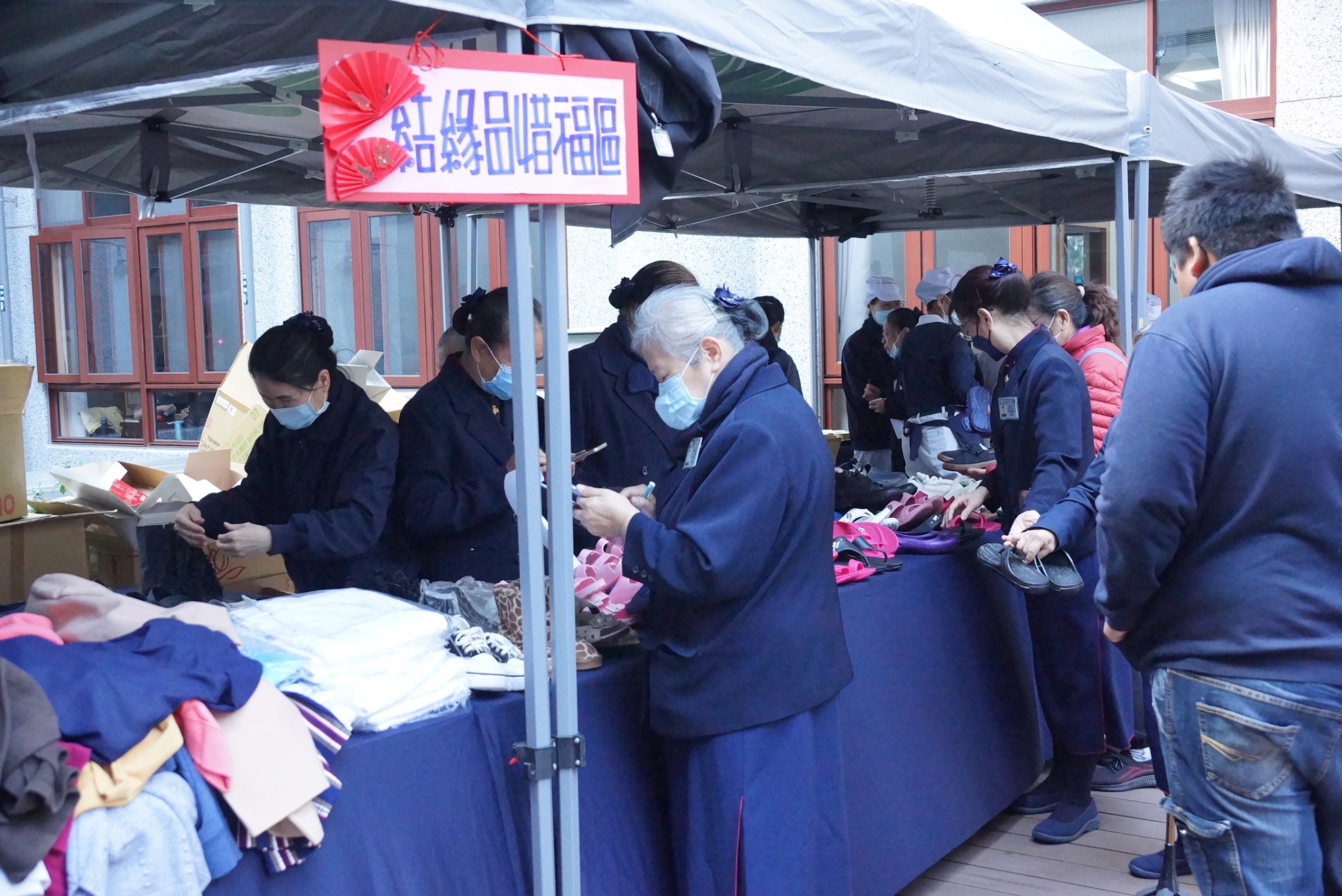 會場內設置多個充滿巧思的互動攤位，包括植感生活五感體驗、創意氣球、烏托邦蔬食、毛絨手作、棋轉法輪、七菩提芬、春聯區與筷樂圓滿等。