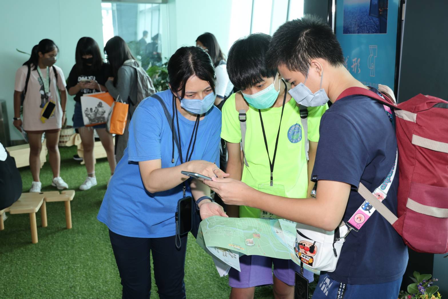 小裕參加展望會數位閱讀素養決賽時活動，增加了不少生活經驗。