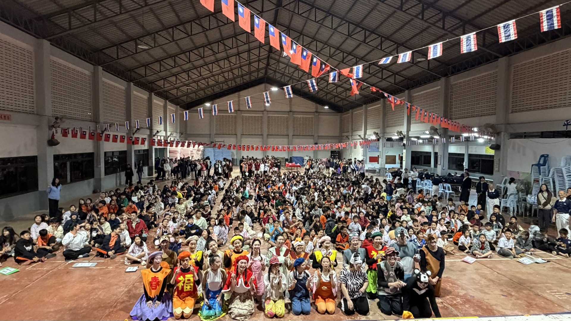 大同中學1400名師生一起欣賞兒童劇