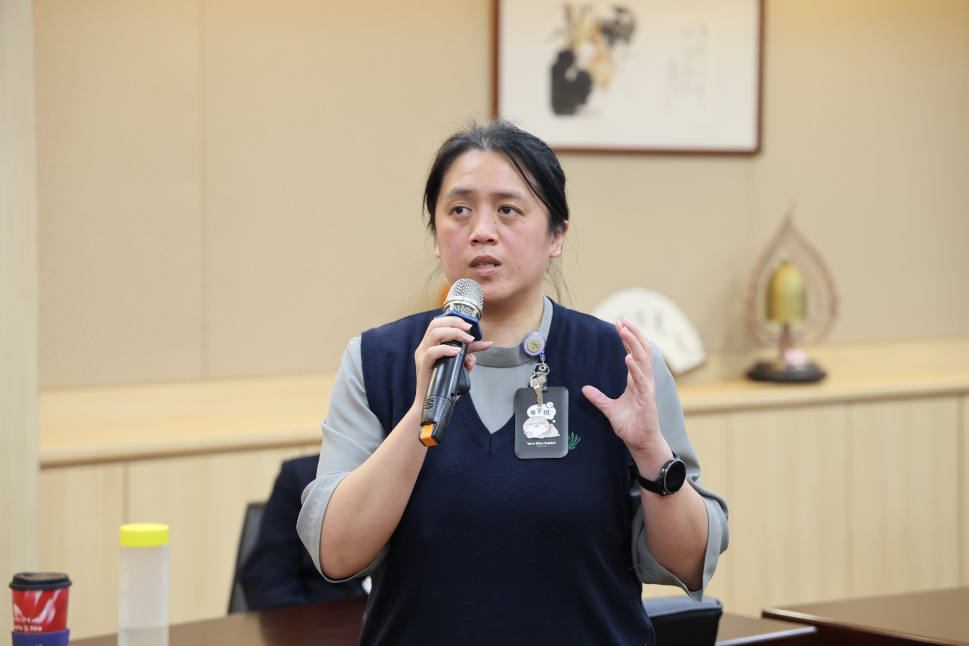 花蓮慈院醫事室助理專員宋玟芳分享「秀林全人照護模式」所累積的成功經驗與實際執行過程。