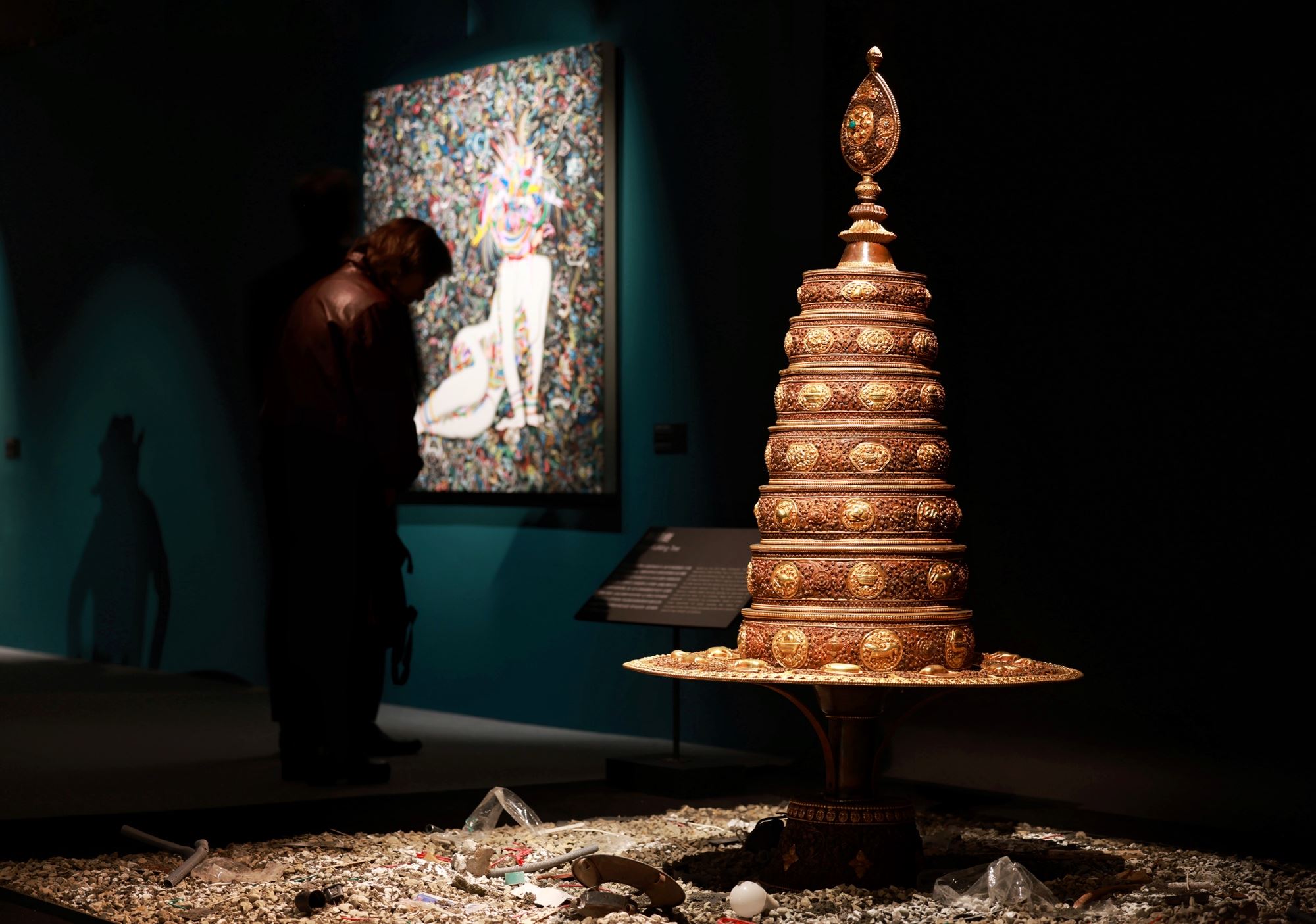 藝術家才仁・夏爾帕（Tsherin Sherpa）為了回饋曾經給予他成長養分的臺灣這片土地，特別為展覽打造「祈願樹」。