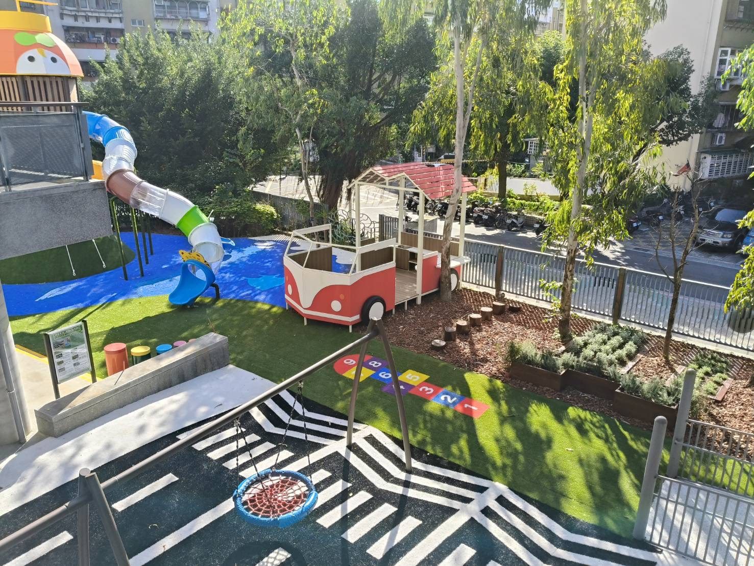 工程與美感藝術結合的共融遊戲場