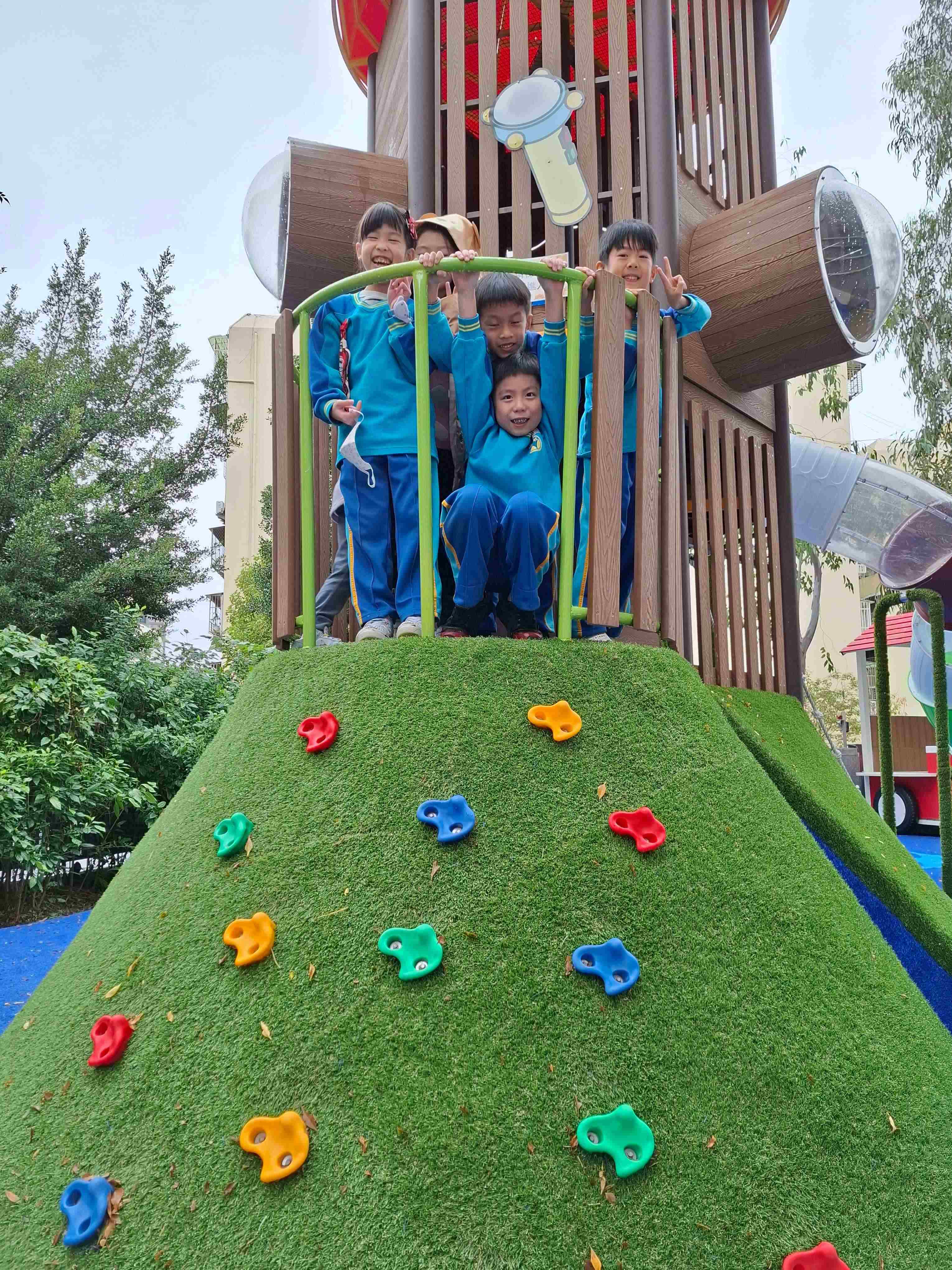 攀岩遊戲促進孩子肌肉發展