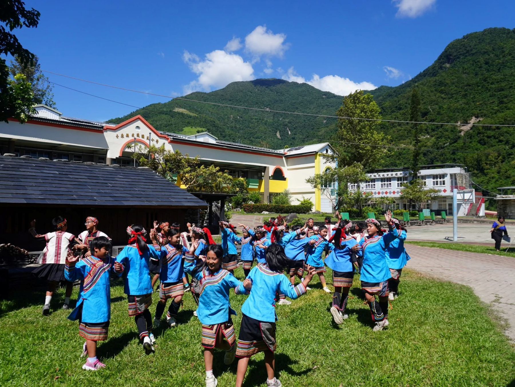 武陵國小文化學習場域舉辦布農族重要的嬰兒祭,迎接學校新成員的加入