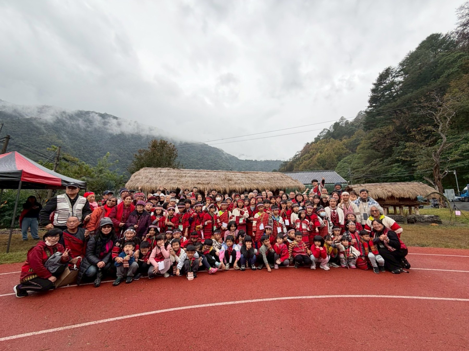 賽德克族年祭於南豐國小舉辦,部落族人與全校師生們共襄盛舉