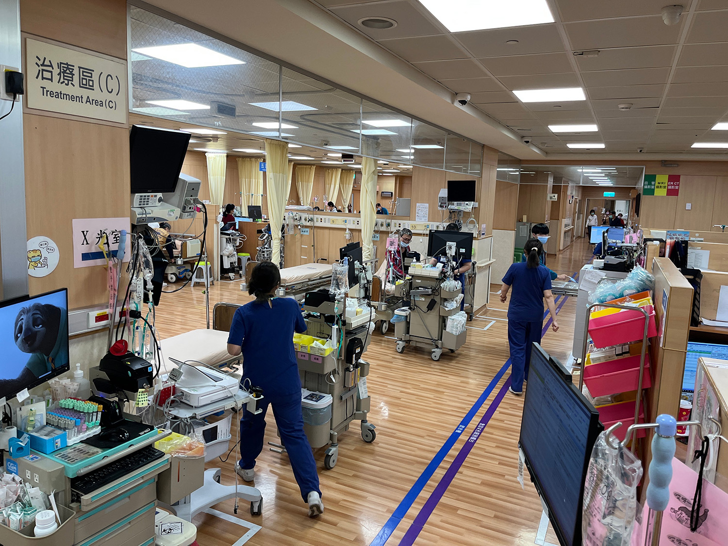 春節急診分流與流感疫苗奏效，就醫量較去年同期減少約二成五。