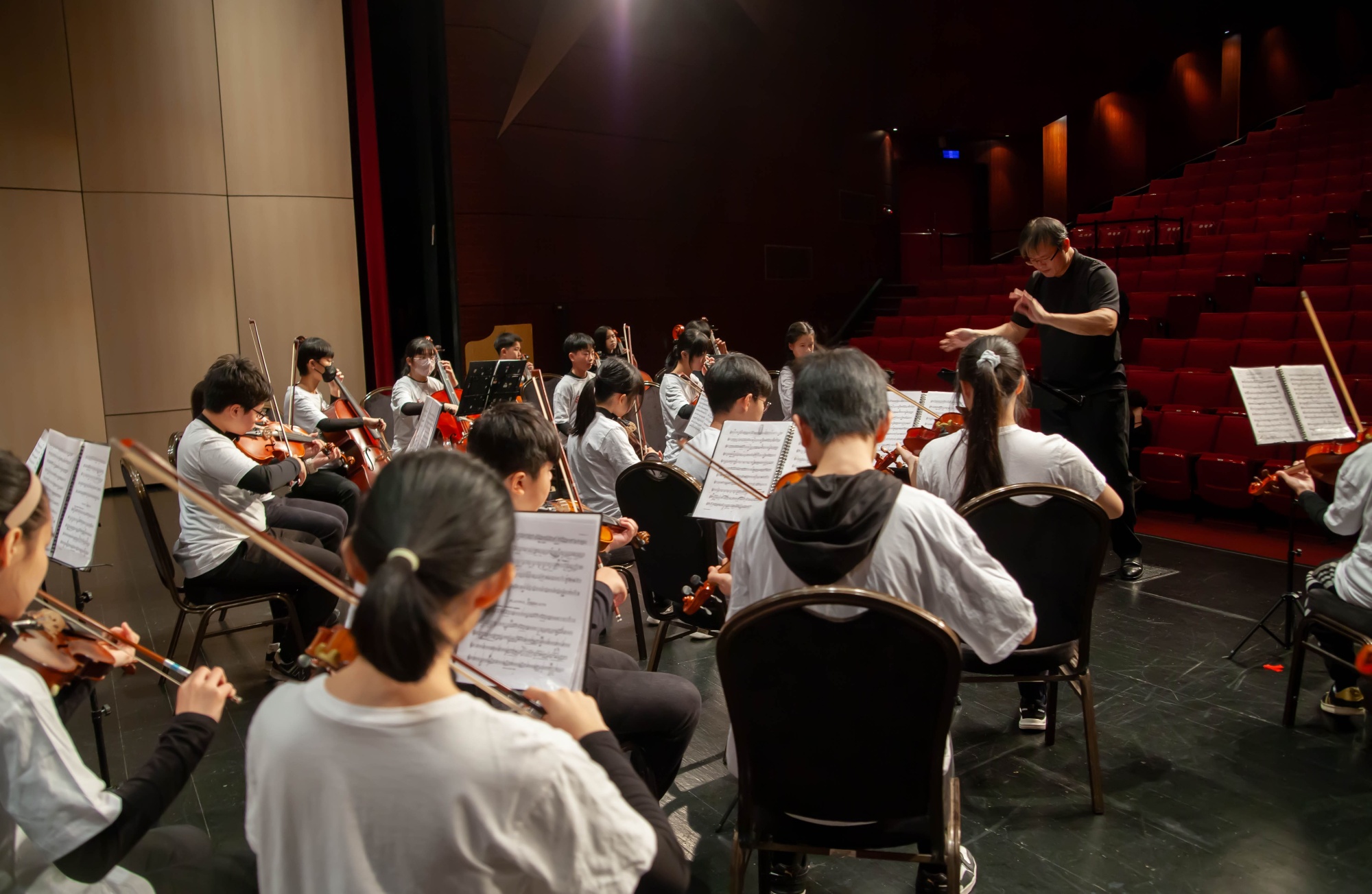 《Sistema Taiwan 愛樂種子公益音樂教育計畫》公益提琴課程。