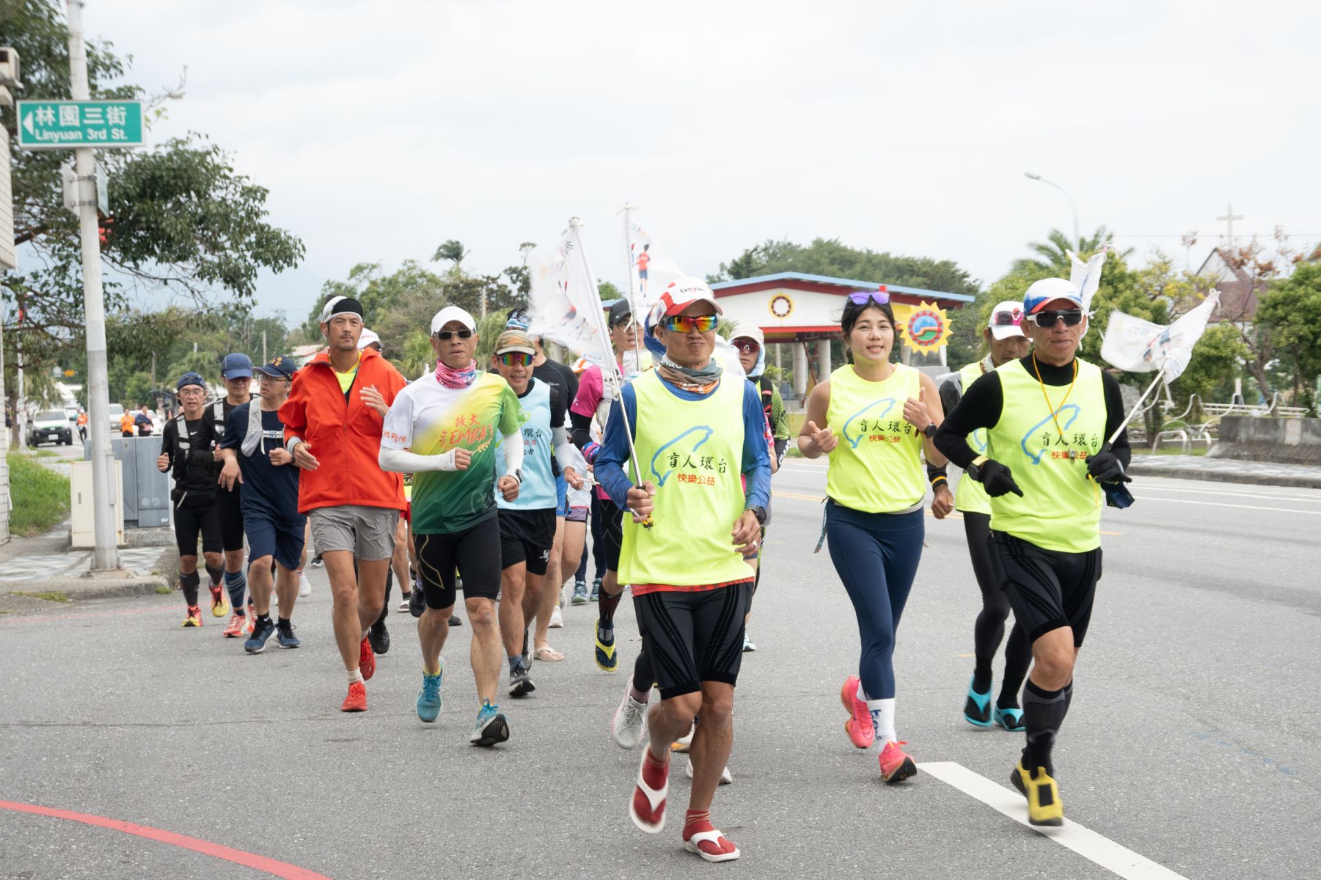16天盲人環台路跑行程猶如連續16天參與馬拉松賽事