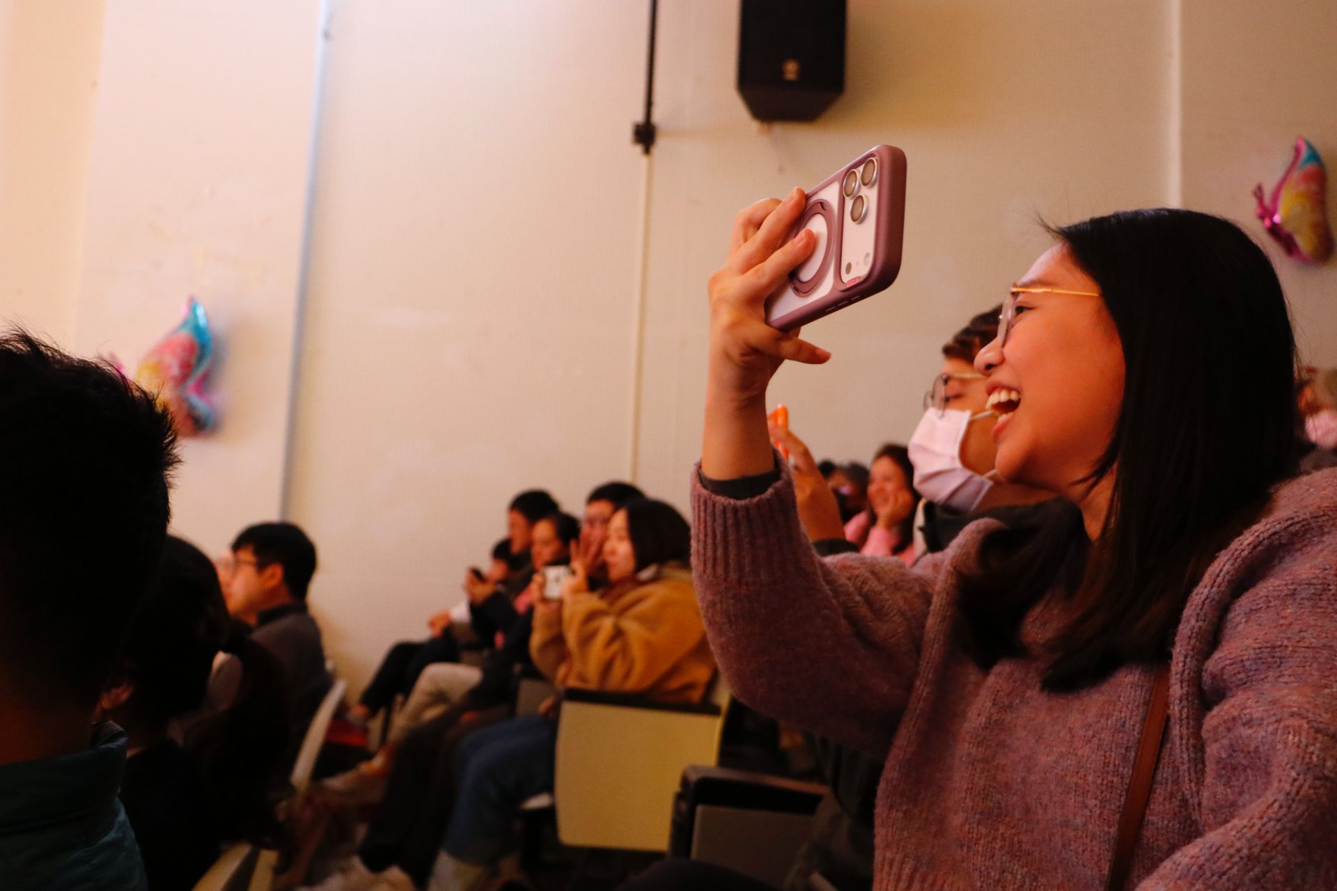 廖逸貞校長親臨現場為孩子加油打氣，也讚嘆慈幼老師的專業呈現及孩子在舞台上的自信展現