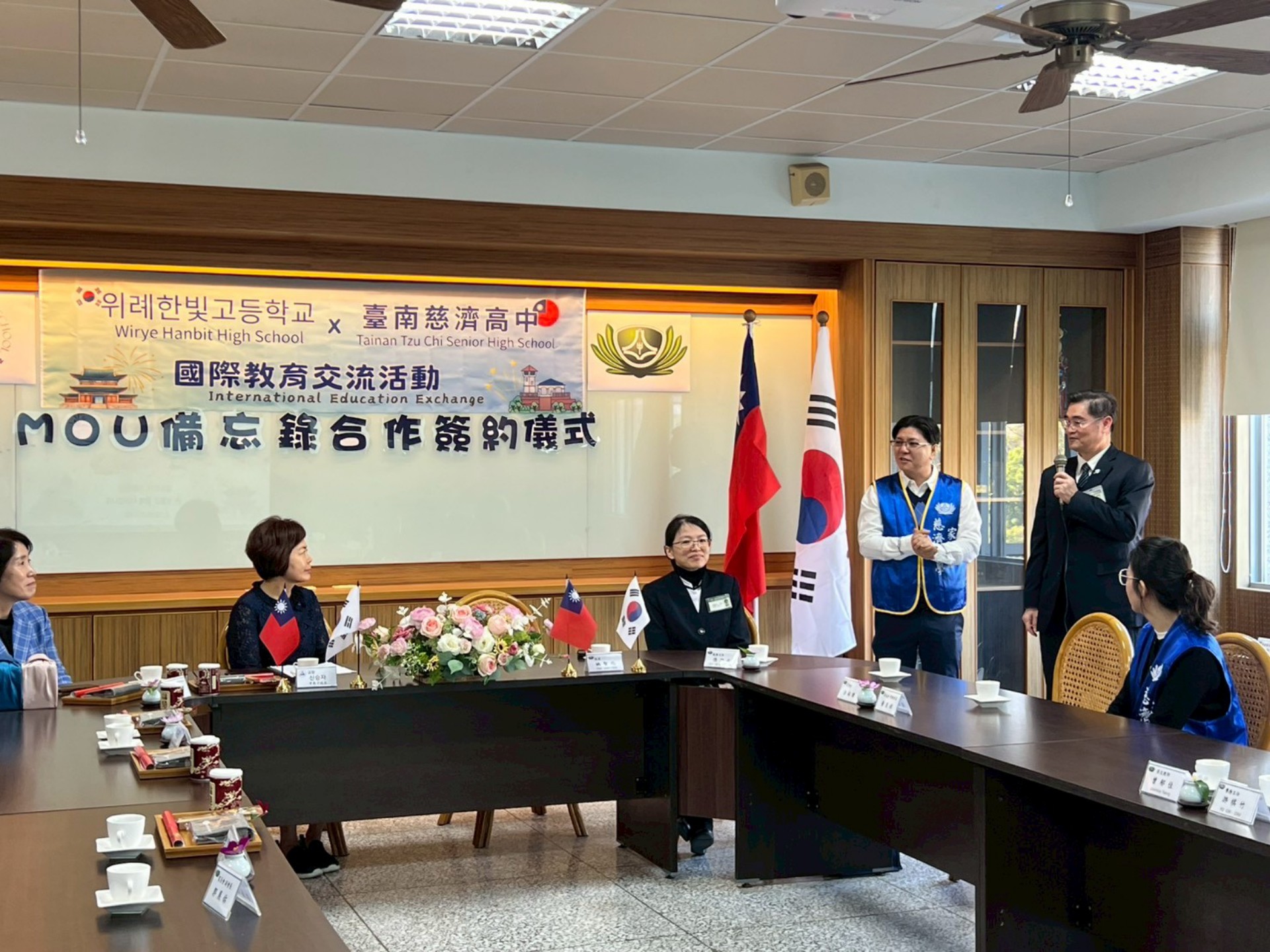 特別感恩金爸爸全程陪伴，透過韓文即時溝通，讓來賓倍感親切與自在。