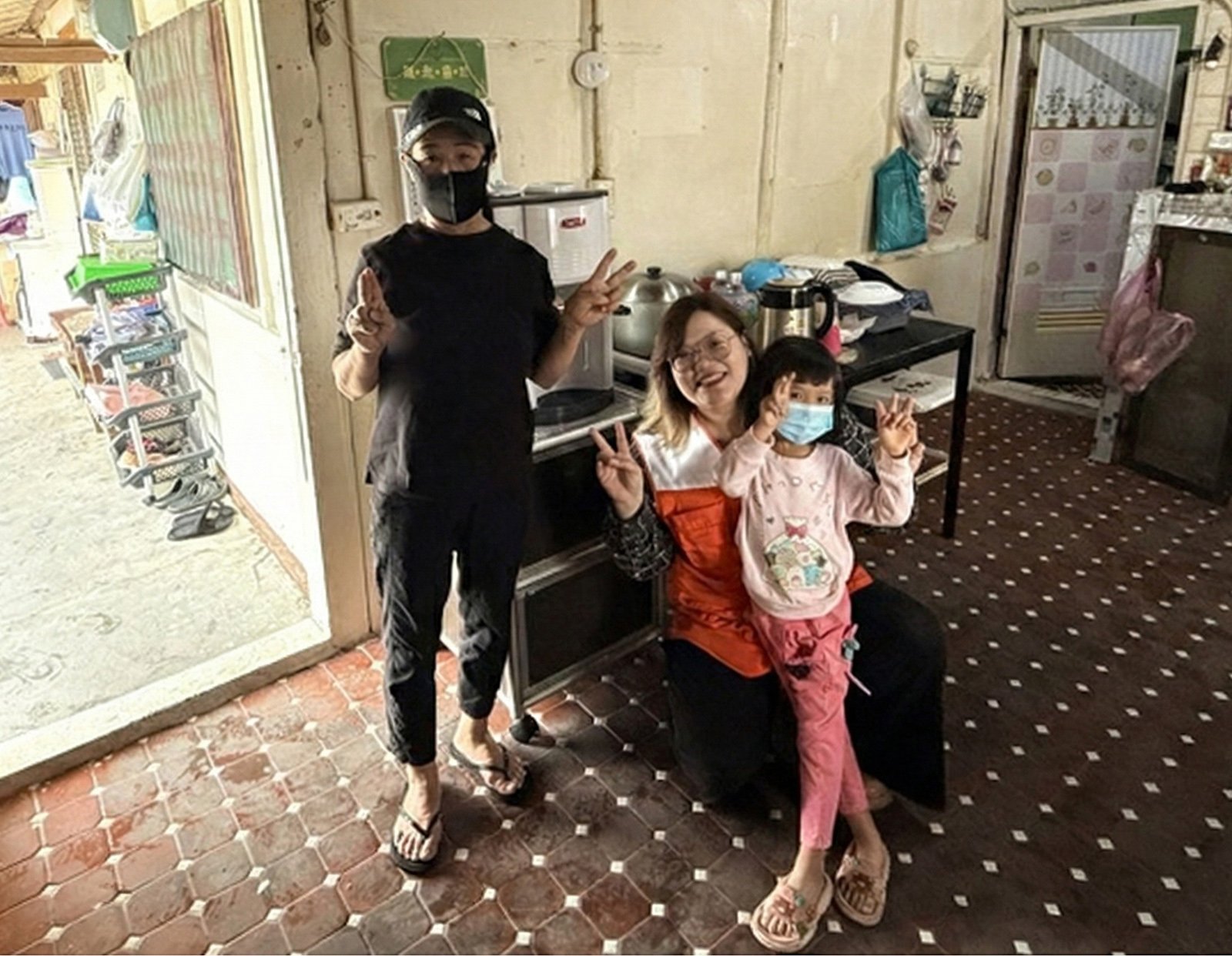 恩恩努力進行語言復健