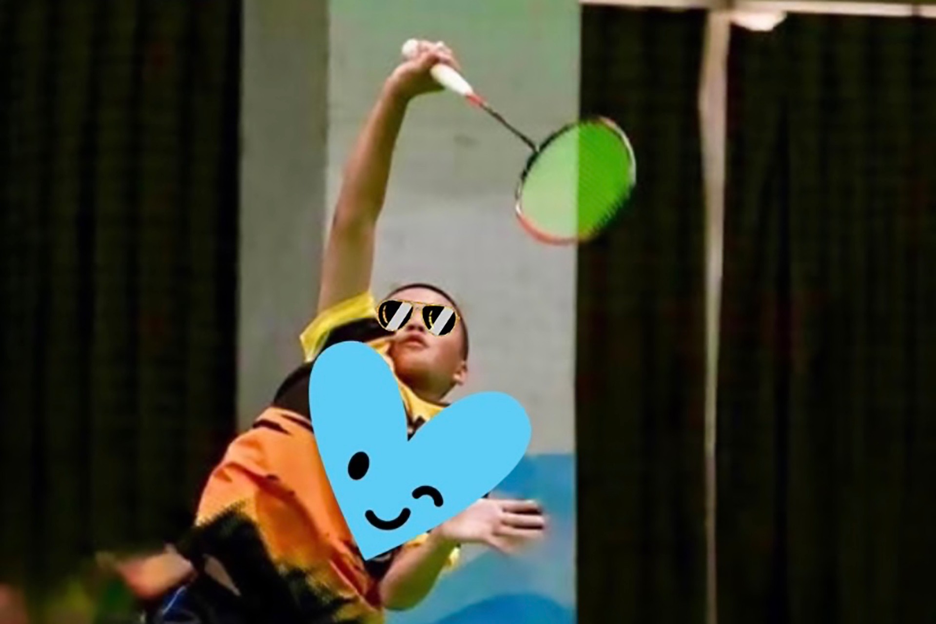 阿聖每日下課後努力苦練，假日接受一對一指導，最終在賽場上奪下冠軍，不負眾人期待，也展現努力成果。