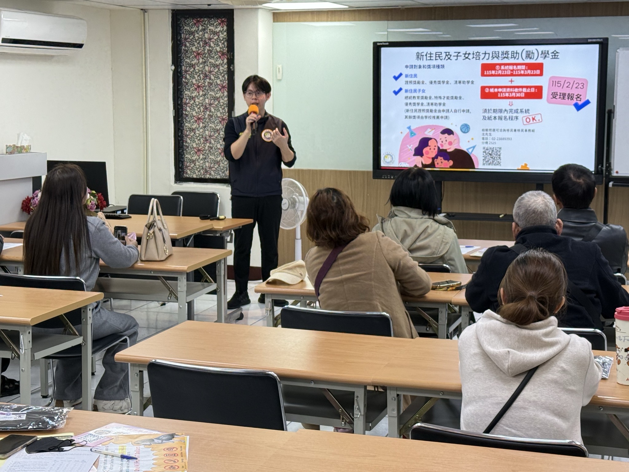 移民署桃園市服務站宣導「114學年度新住民及子女培力與獎助(勵)學金計畫」。