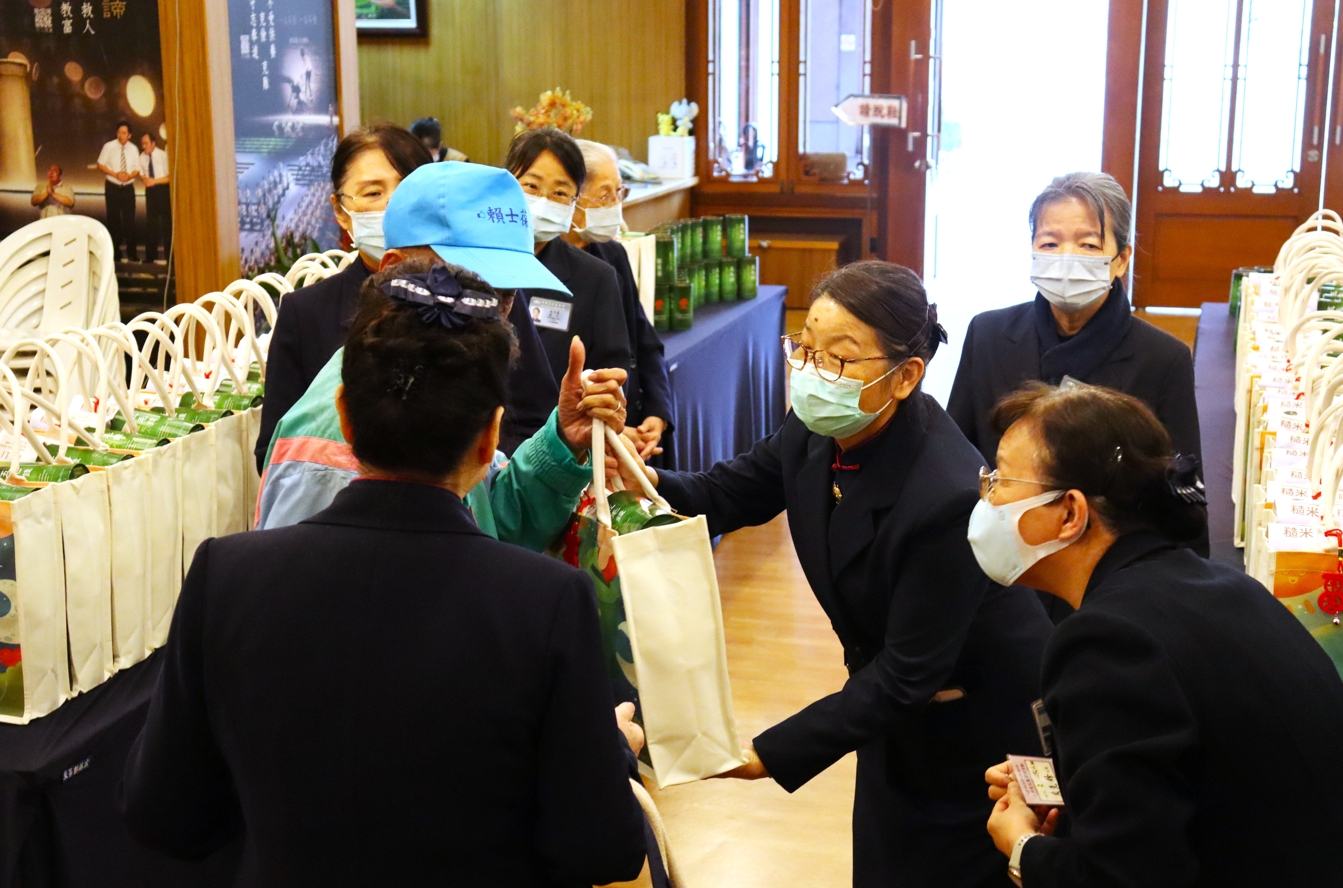 2026年全台冬令發放將近27000個家庭受惠。