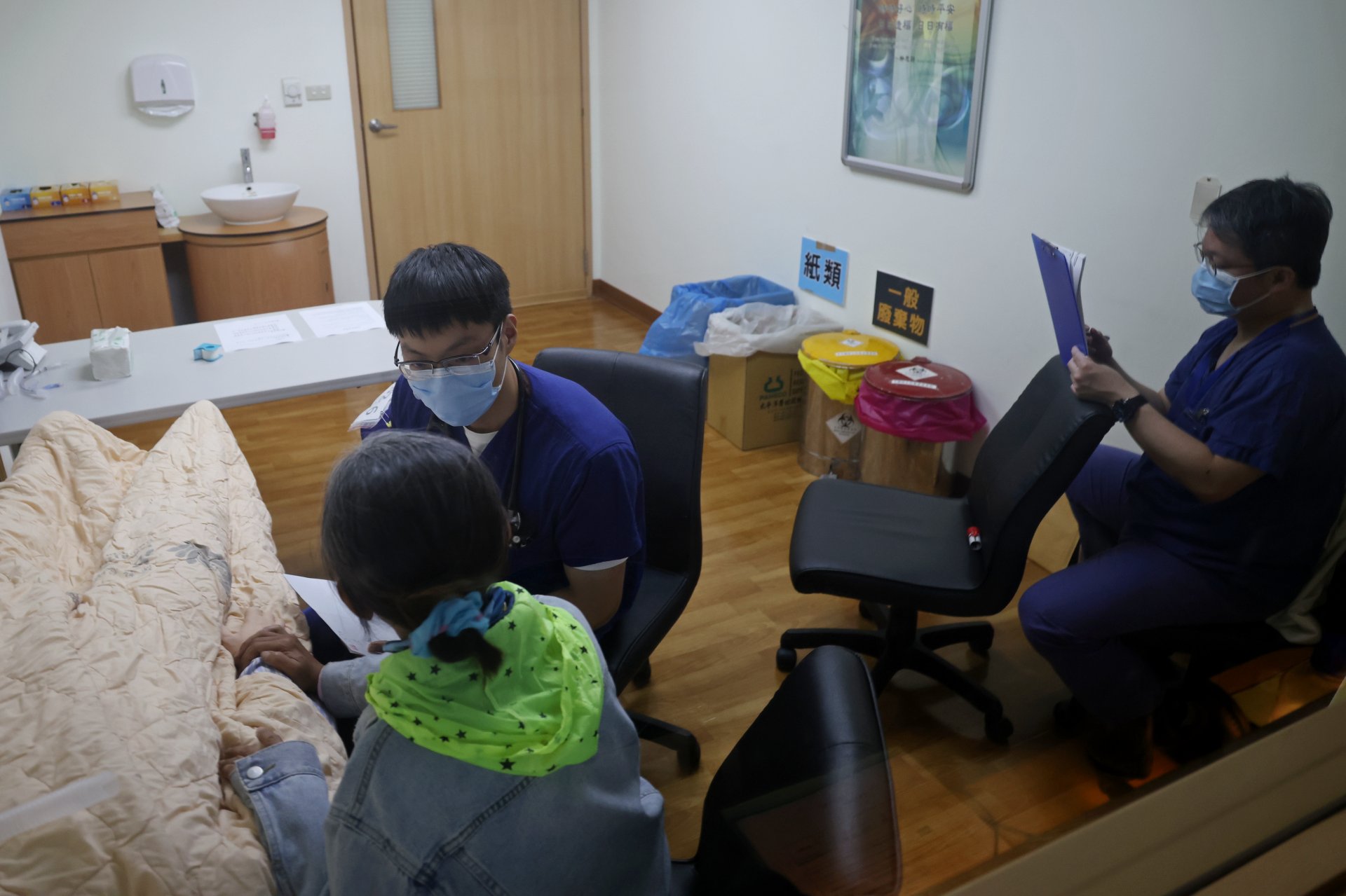 花蓮慈院西醫PGY OSCE AI標準化病人入考站強化臨床訓練