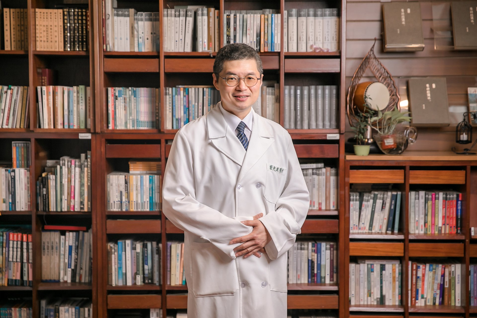 花蓮慈院臨床技能中心主任葉光庭醫師指出，OSCE就像醫師的「臨床路考」，確認年輕醫師在關鍵轉換期是否已具備安全執業的核心能力。