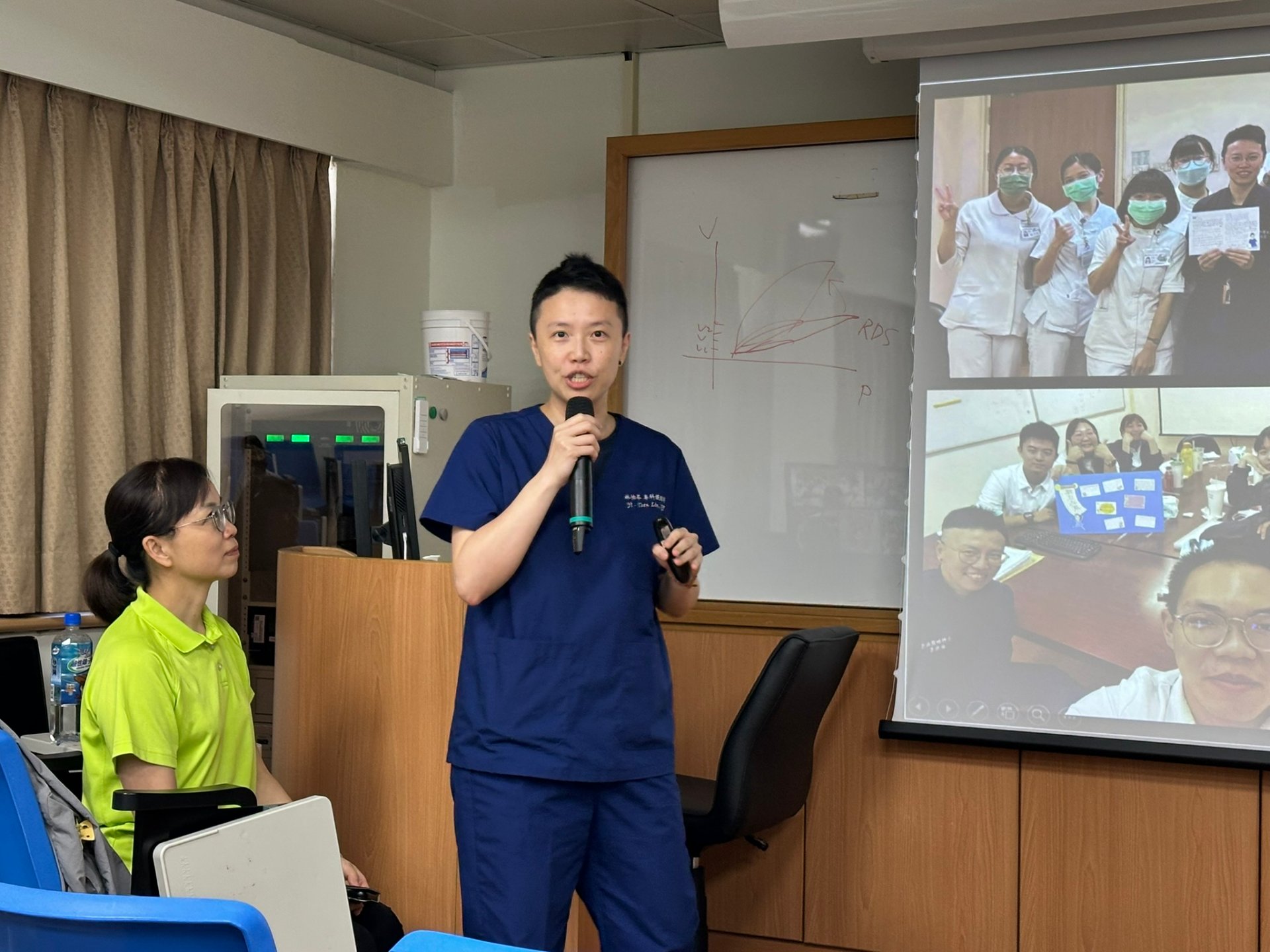 花蓮慈濟醫院外科加護病房專科護理師林怡岑擔任此次護理體驗營總召，她與所有家長分享自己因熱愛護理所支持而多元發展的職涯。