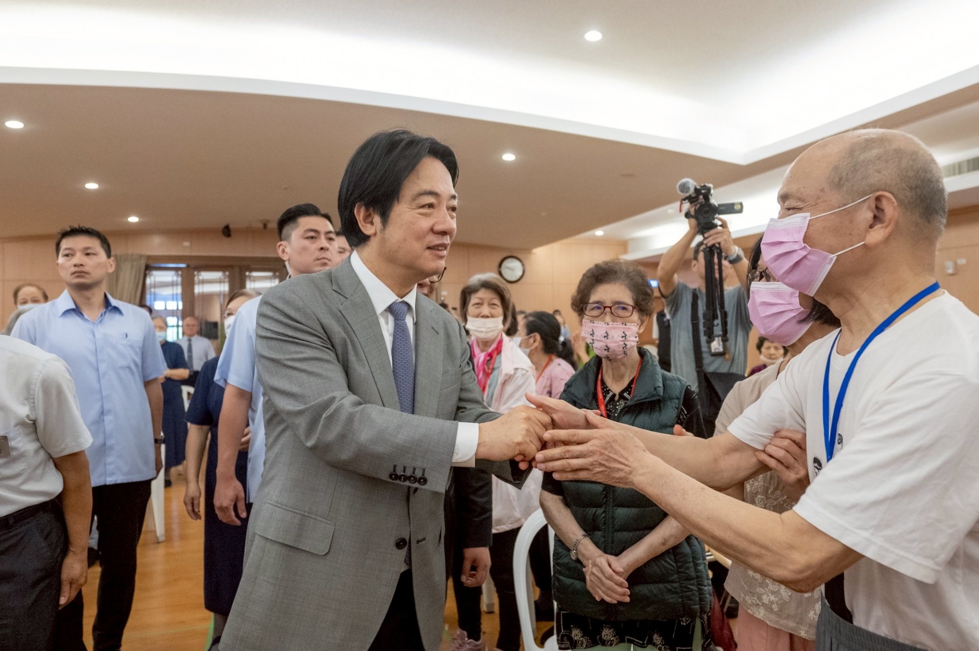 總統參訪基隆佛光山及靜思堂 盼推動社會福利政策照顧人民