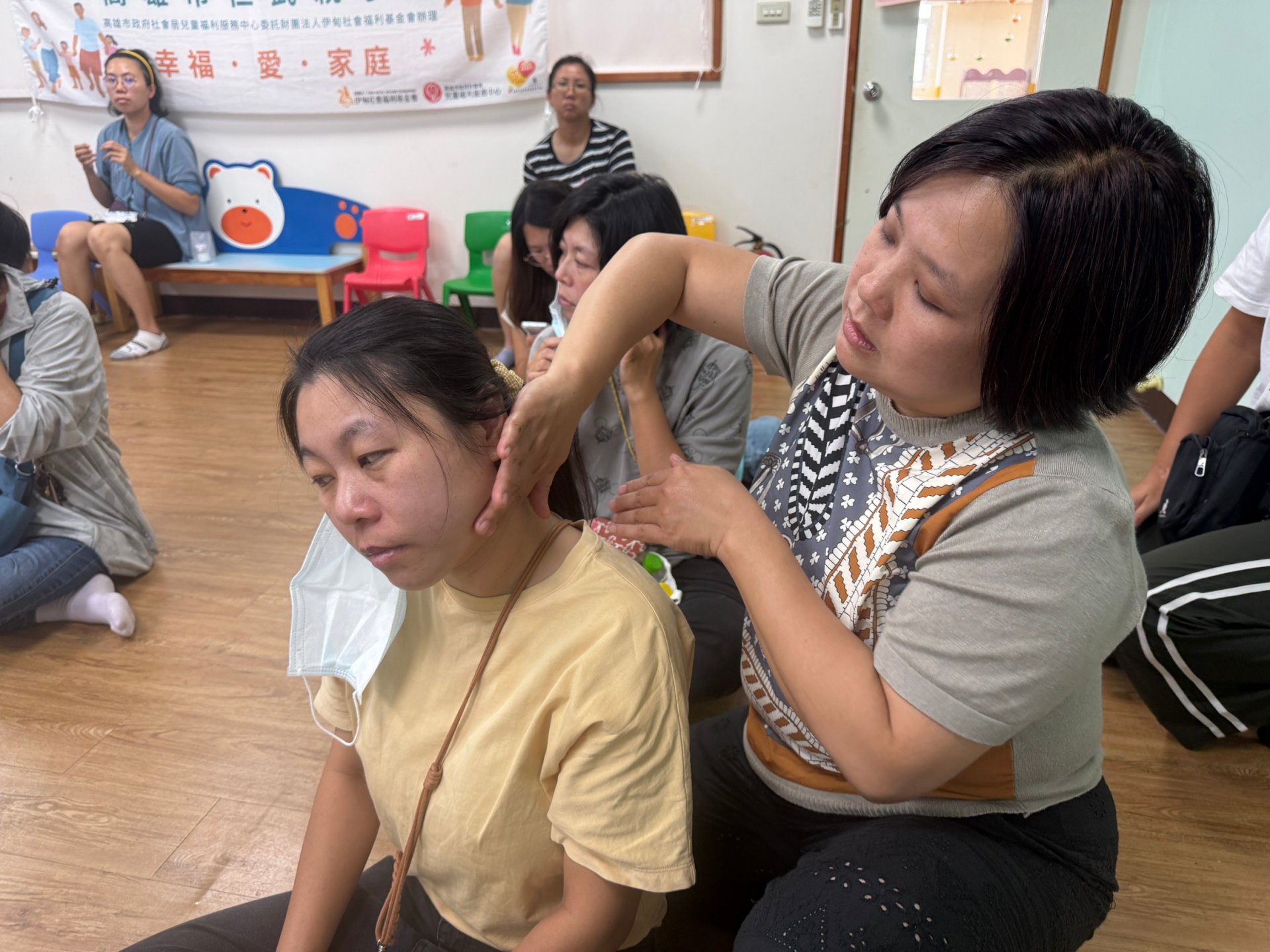 香氣療癒「超人媽媽」 伊甸仁武據點伴照顧者找回身心平衡