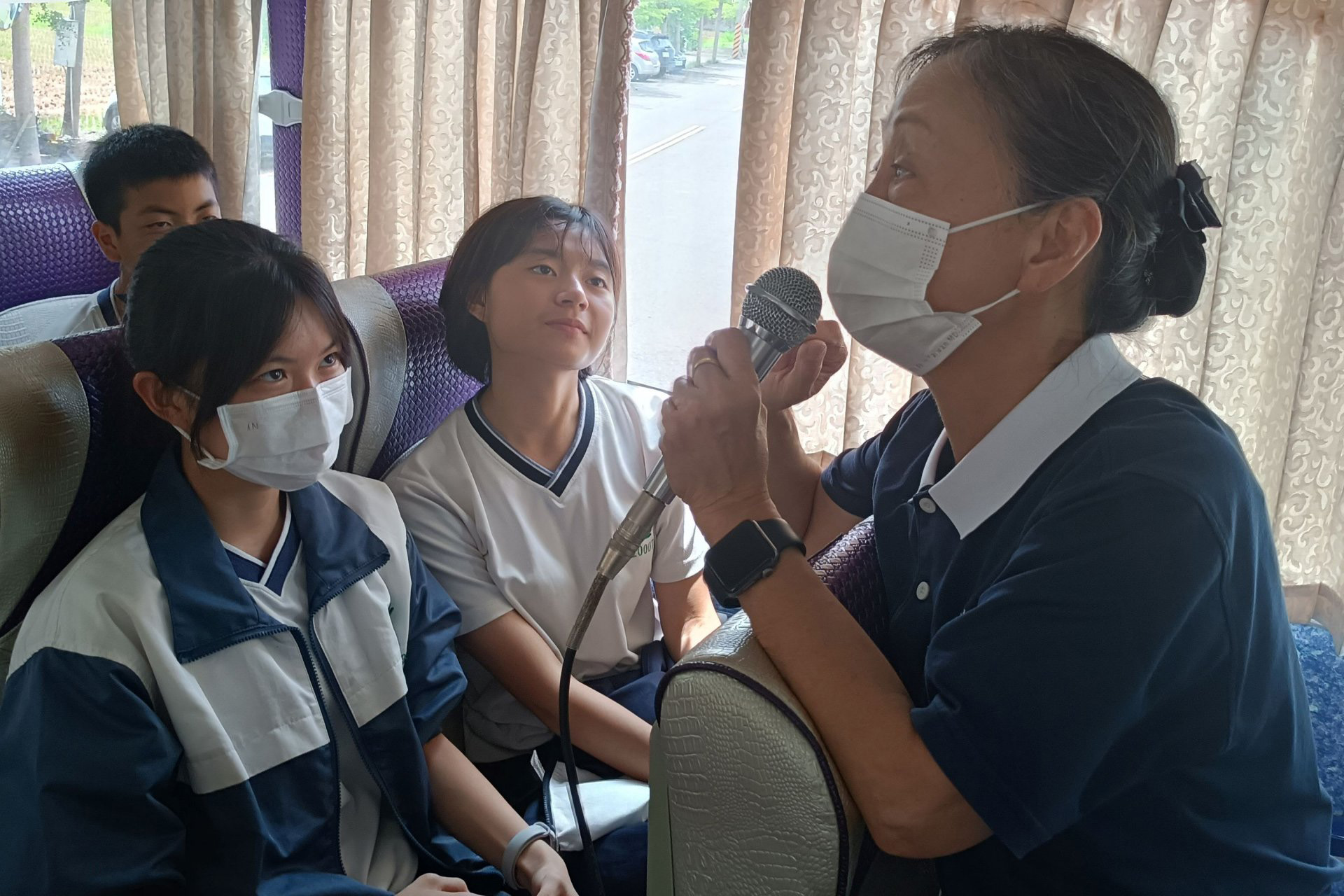 懿德媽媽分享回饋，提醒同學有福的人更要懂得付出。