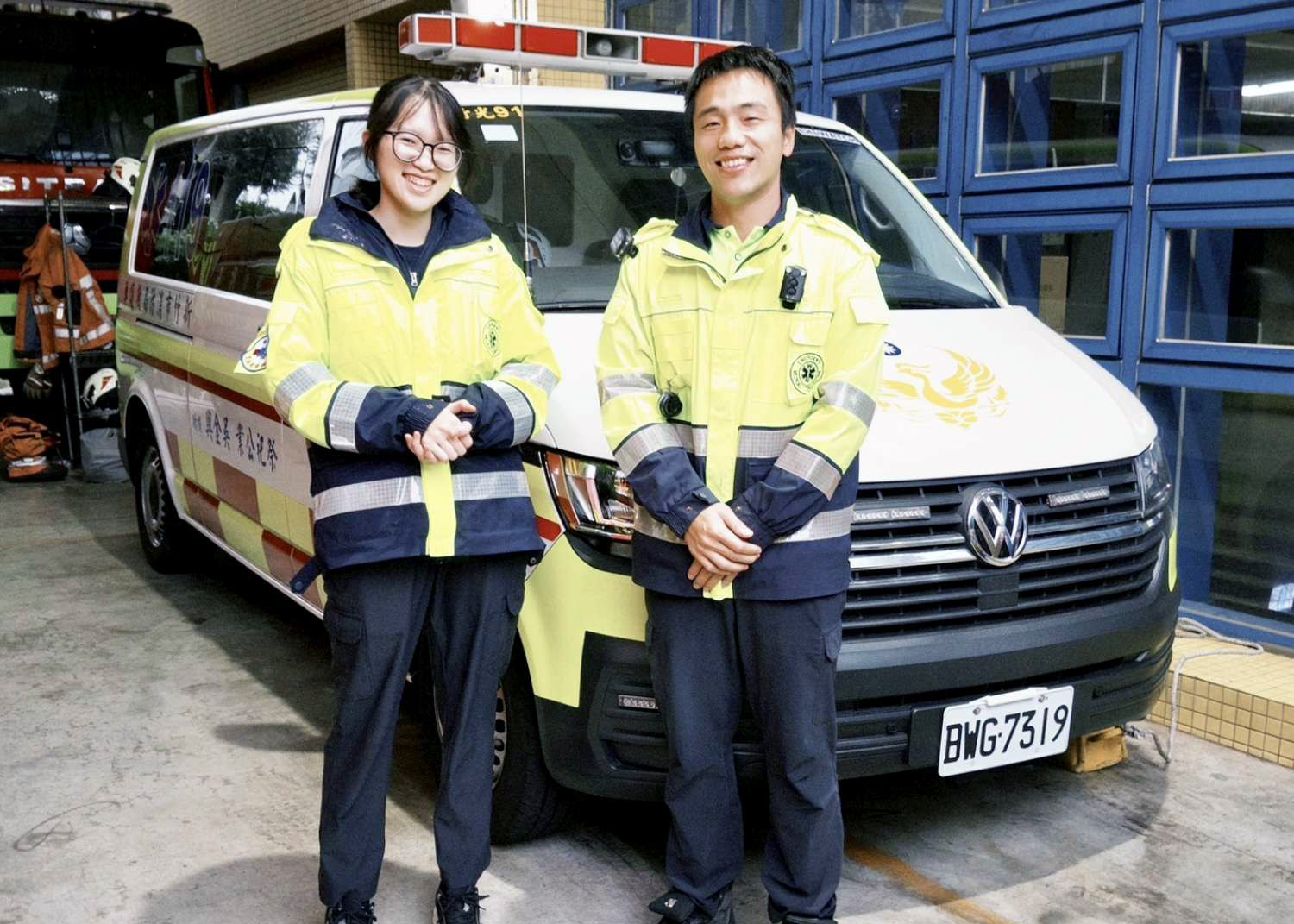 竹光分隊消防員由右至左蘇建鴻、吳彩瑄搶救OHCA成功。