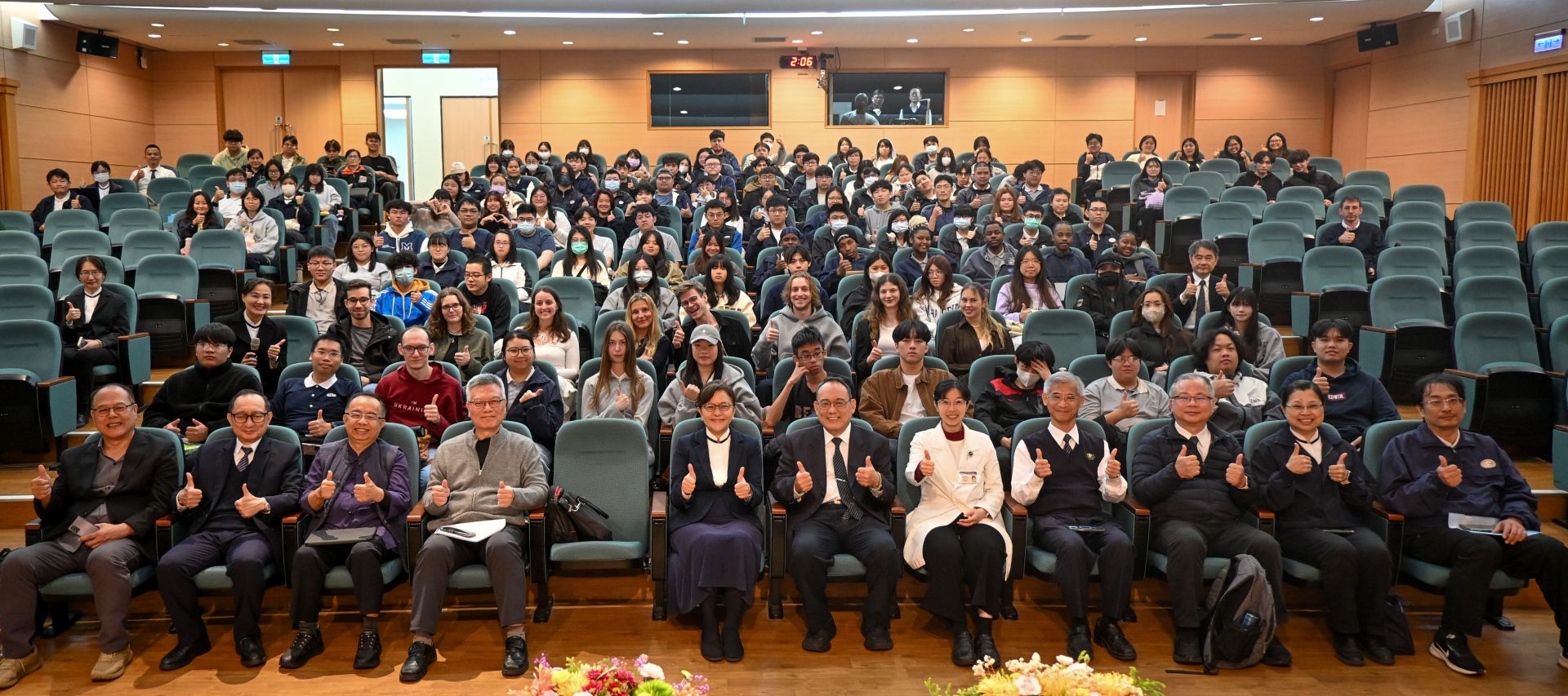 慈濟大學智慧永續管理學院與花蓮慈濟醫院於3月4日共同舉辦「從預防到應對—醫療糾紛處理實務與法律解析」研討會