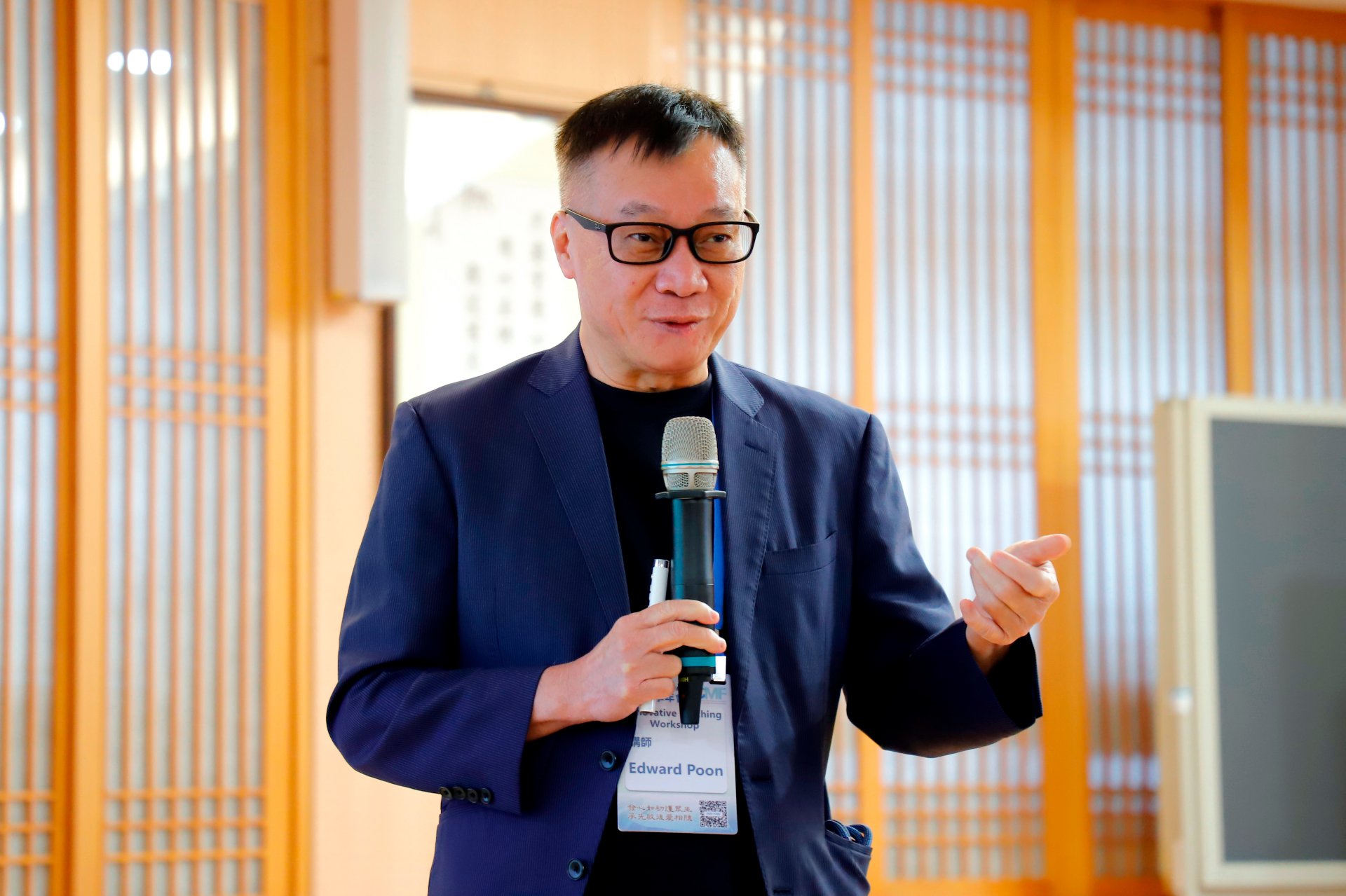 潘永雄副教授表示,創新教學工作坊的亮點就是「AI同理心鏡像」,解決護理師難以自我覺察的盲點。