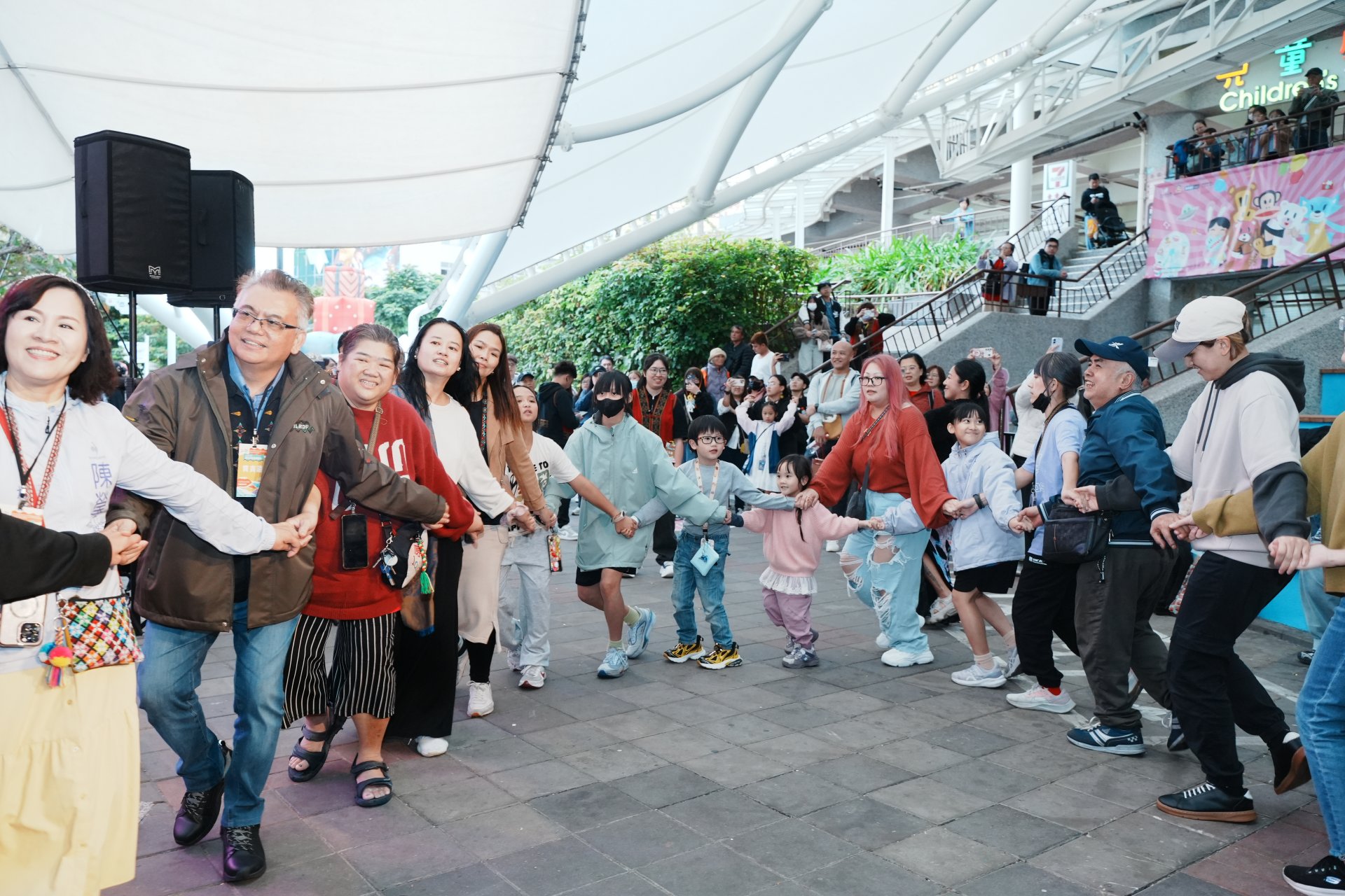 現場熱情參與民眾