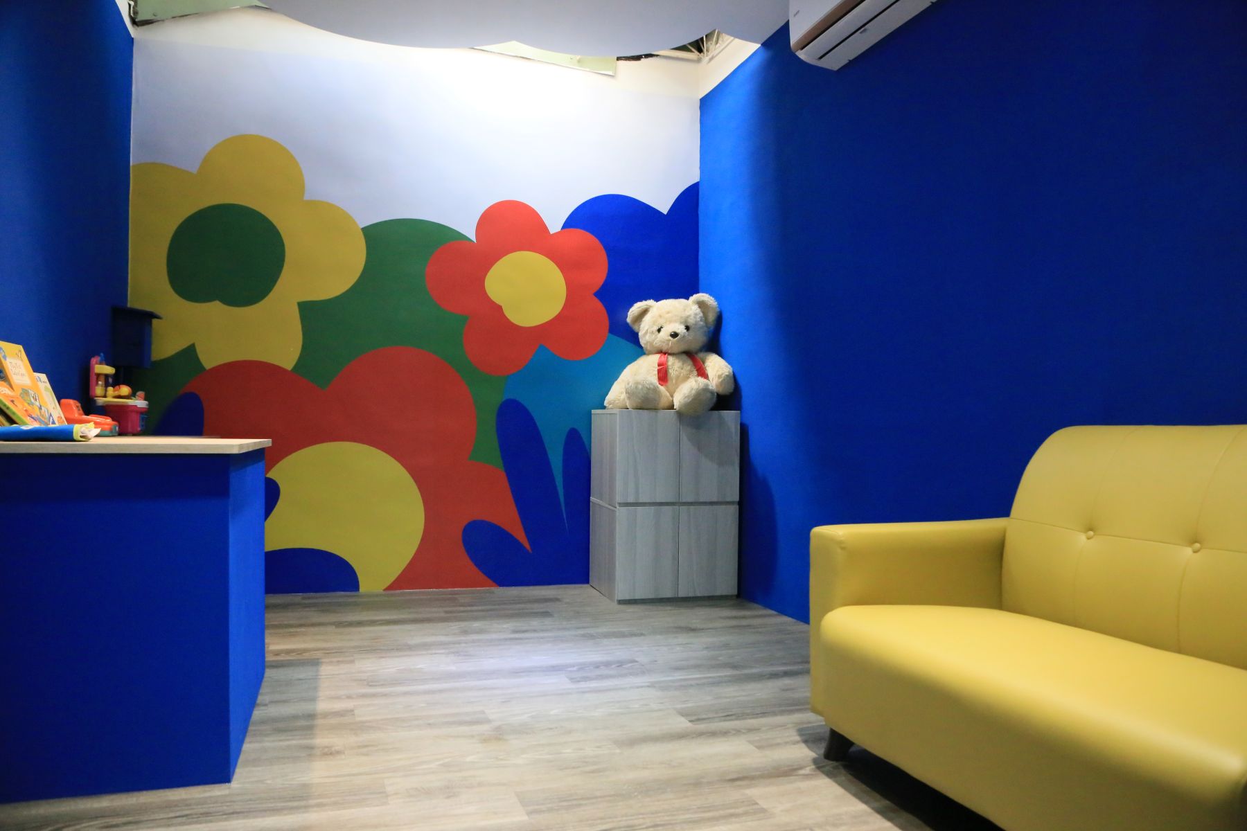 家扶光復彩虹工作站打造溫馨舒適的多元空間，提供廣泛使用