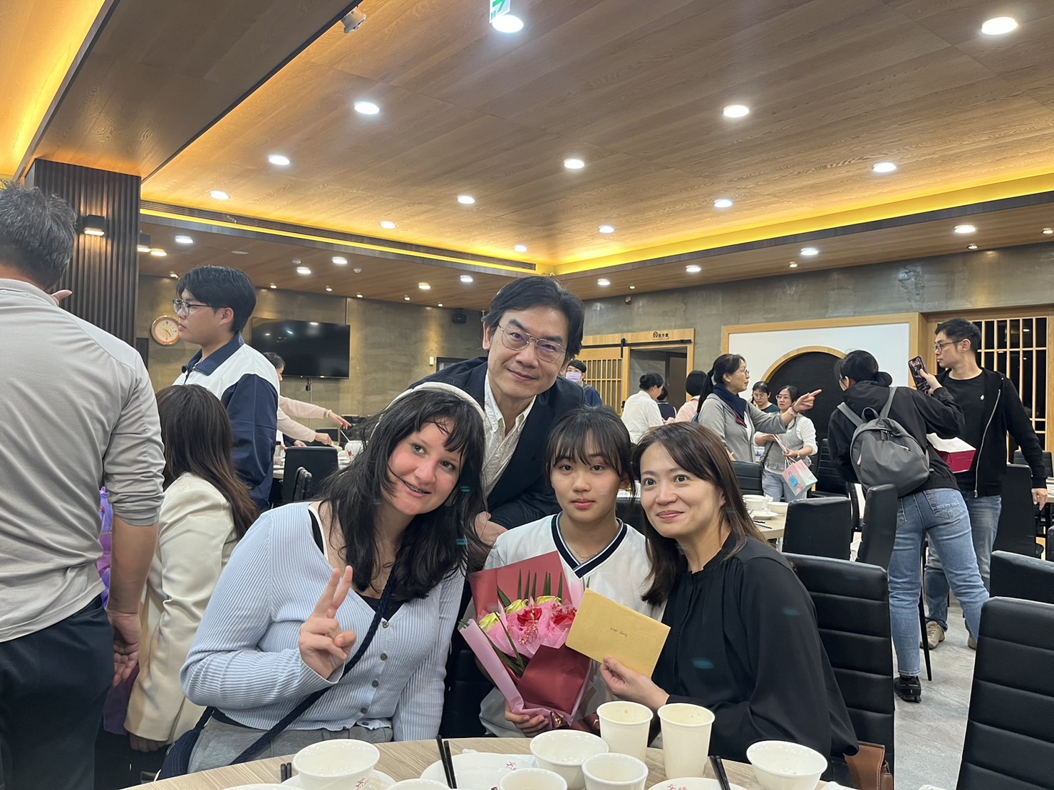 因為有無麩質的飲食需求，受到寄宿家庭的體貼及照顧，Sabrina要送給寄宿家庭無限個讚