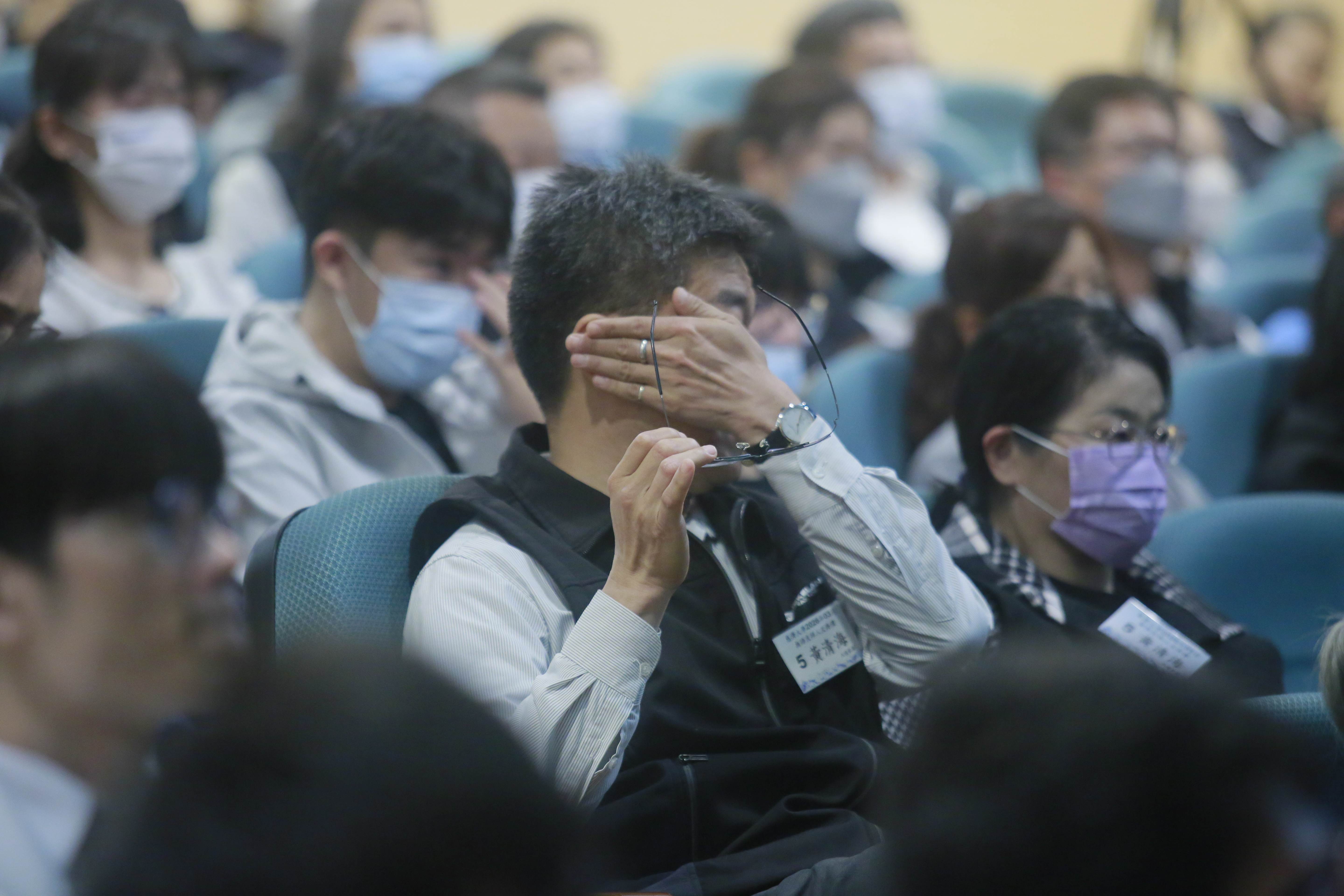 回憶摯愛的親人，忍不住落淚