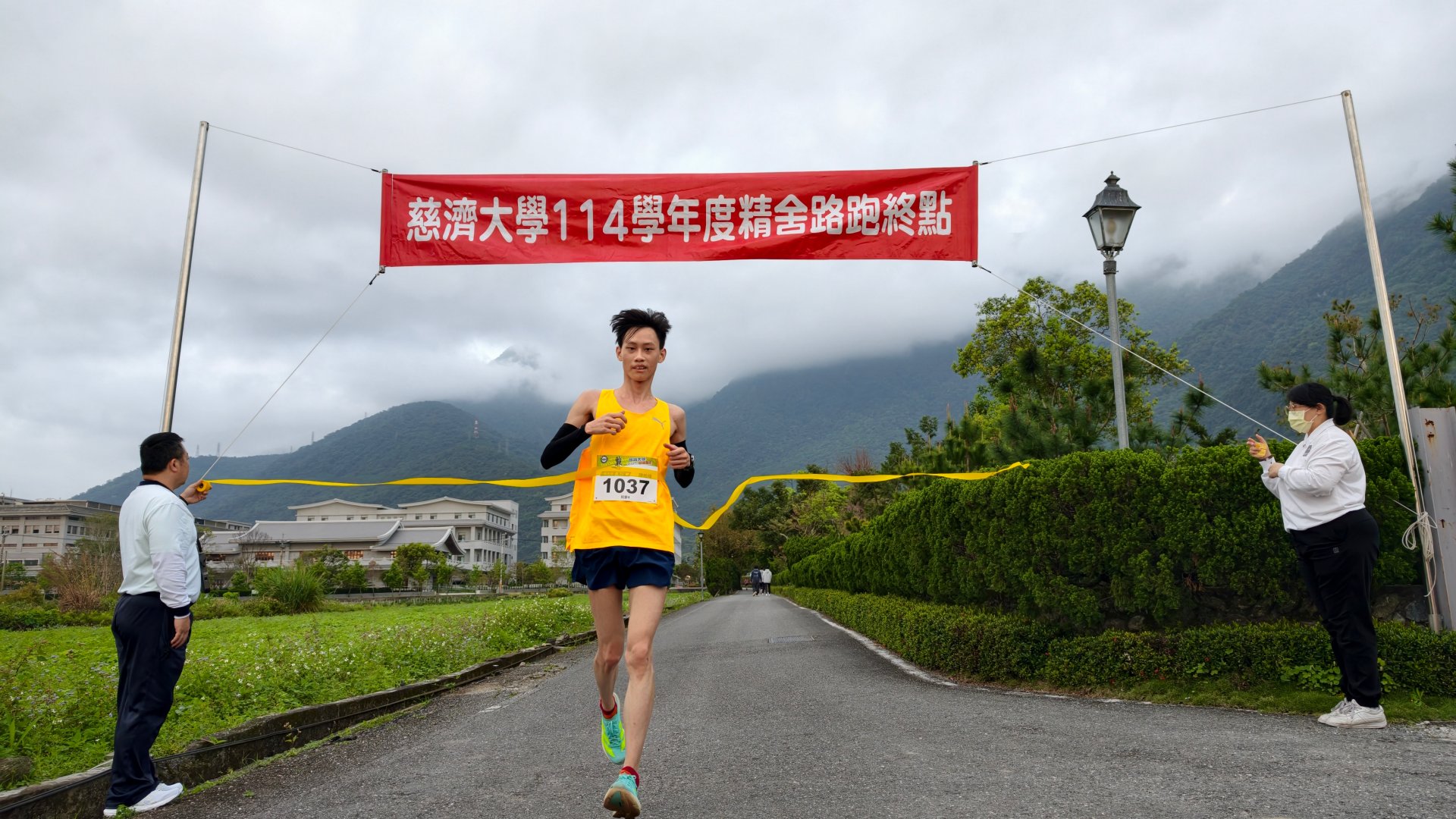 陳柏樺以41分50秒拿下學生男子組第一名