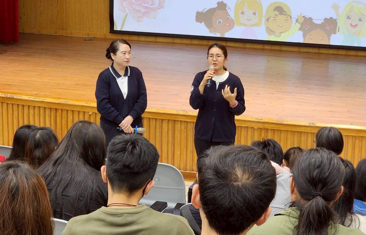 楊惠婷與前會長李沛樹發起募款,號召全台專業志工協力修繕一年級廁所,是SEL最具體展現。