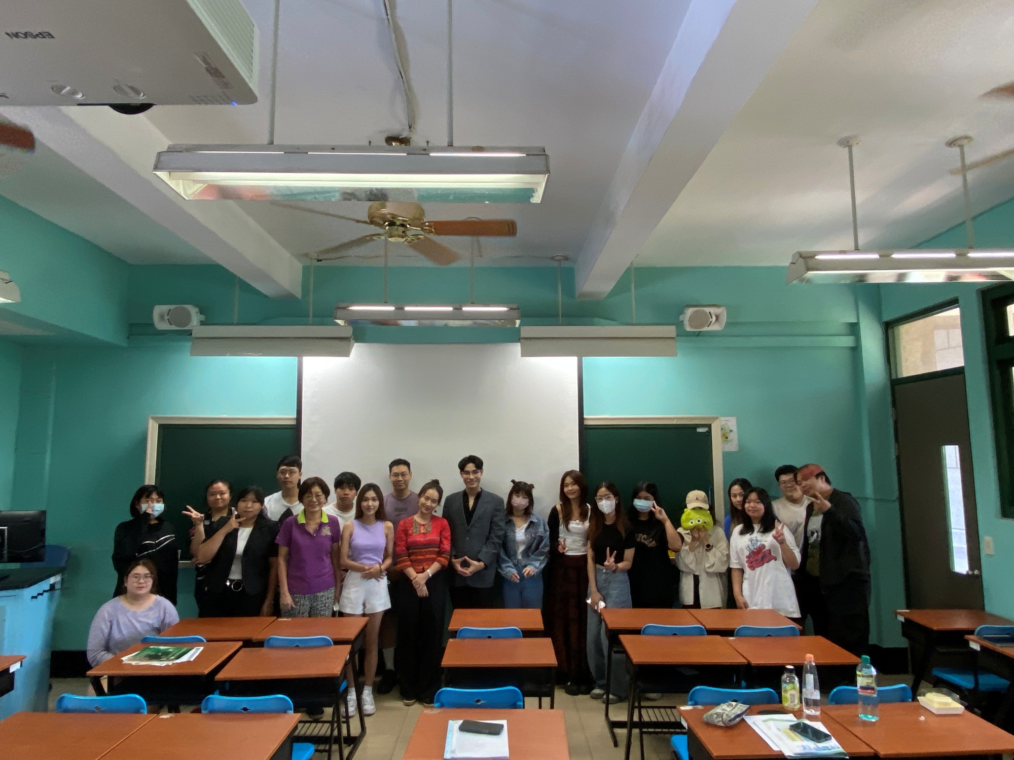 邀請泰籍人士分享泰國多元性別社會、泰國人民觀念的轉變和LGBTQ 文化的發展