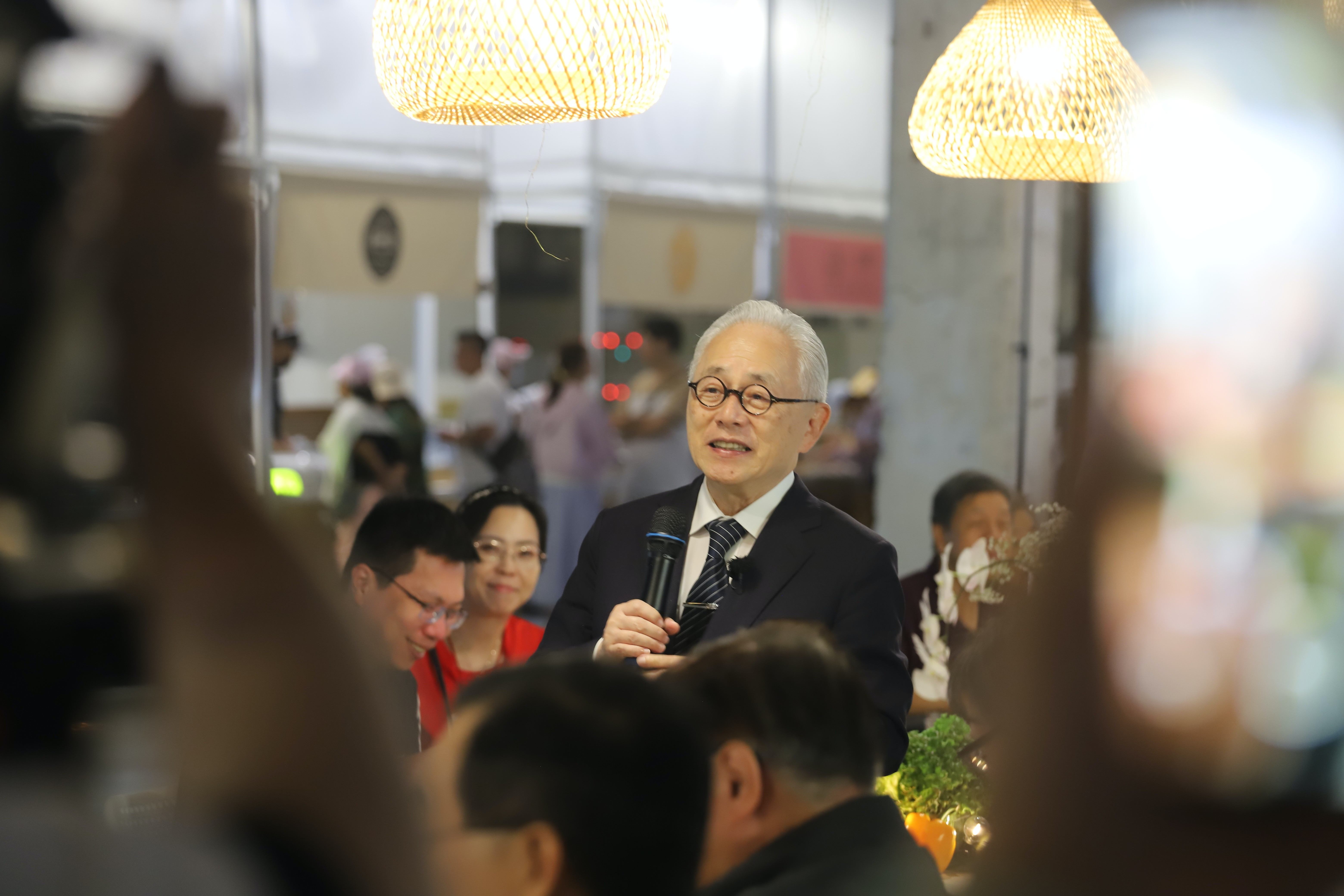 慈濟傳播人文志業基金會合心精進長姚仁祿期許人人一餐蔬食