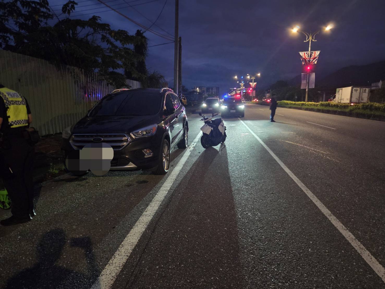 清晨行車別因車少放鬆警覺 花警提醒專心減速保平安