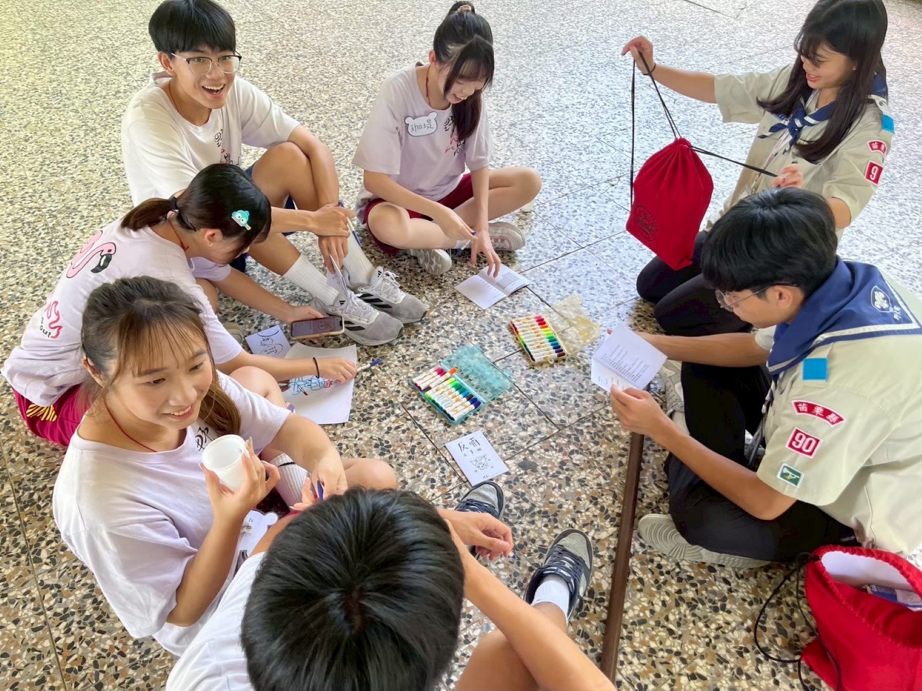 國立苗栗高中(團隊合作課程)。