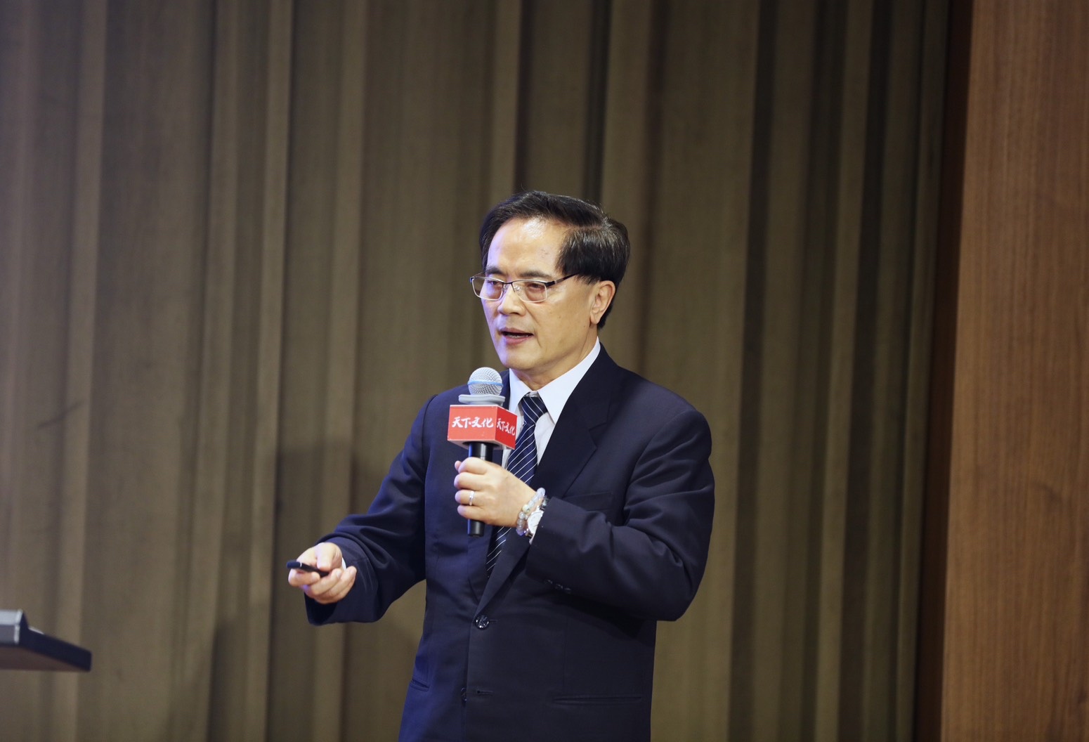 花蓮慈濟醫院19日由林欣榮院長 分享帶動花蓮慈濟團隊一路經歷各種災變，建立花東醫療韌性的歷程。