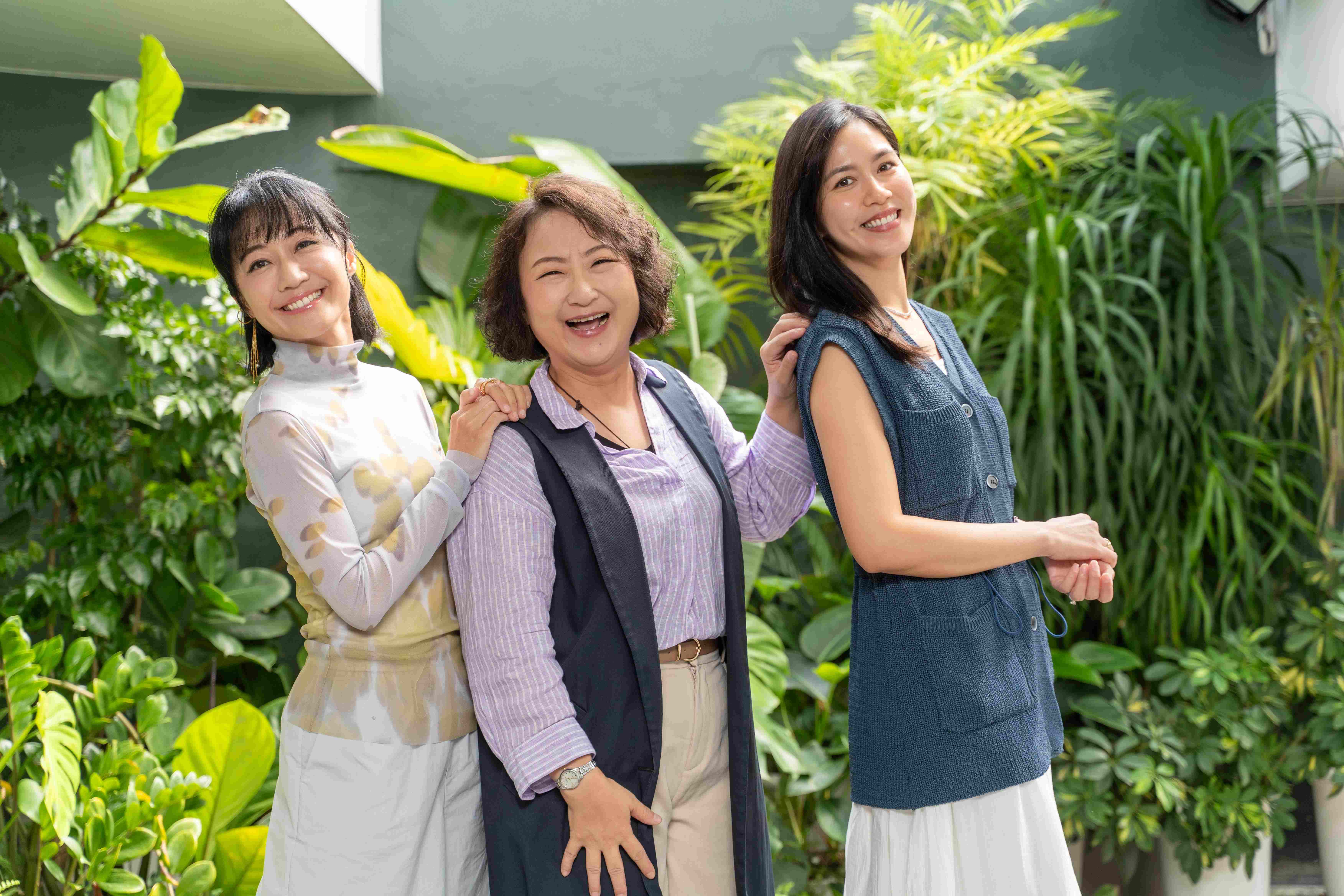 「香香劇組」 狂讚《靜曦》導演徐麗雯「晶瑩又優雅」