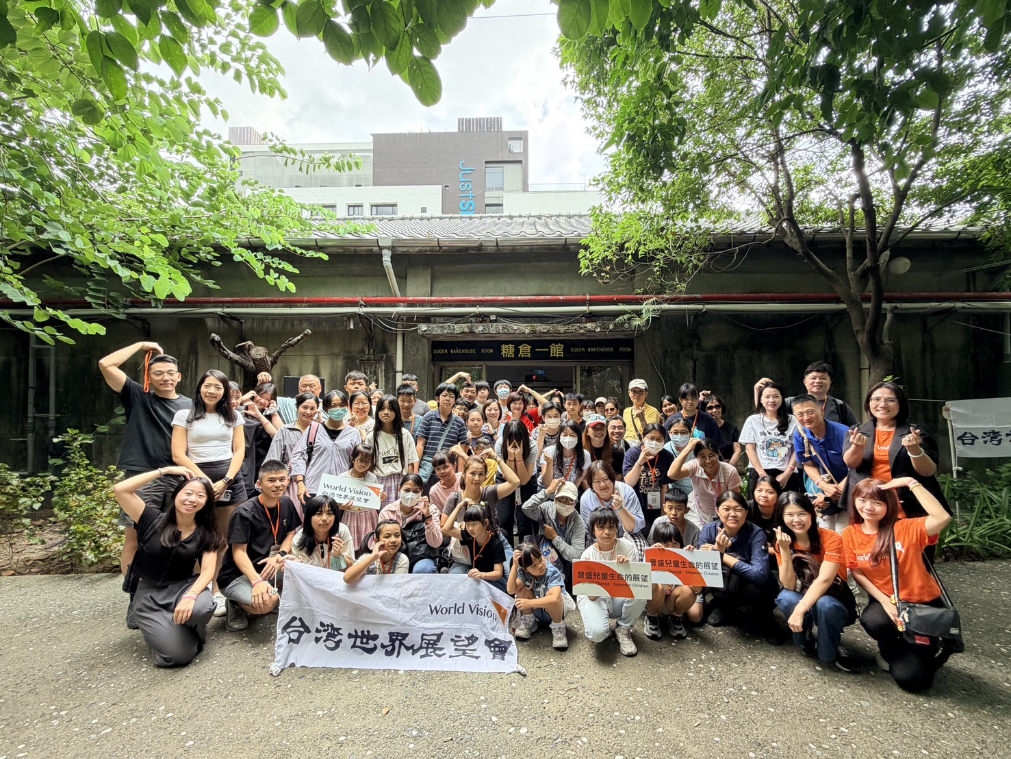 跨越南北的愛與陪伴  資助人遠道南下與孩子相見歡