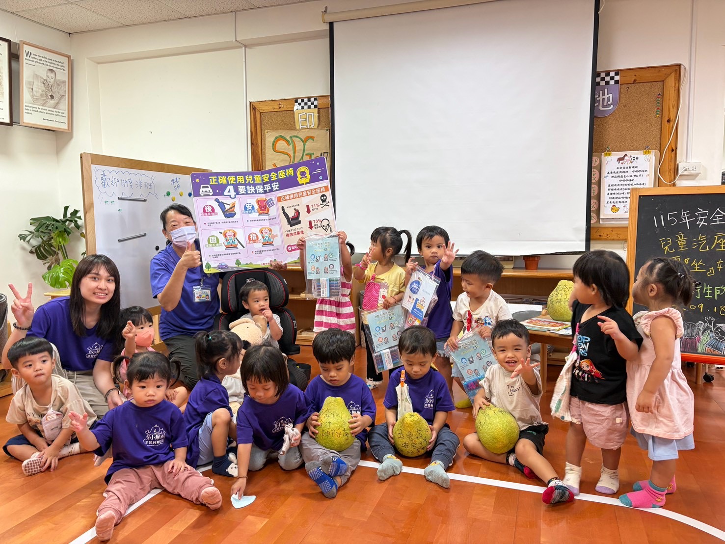 中秋出遊別讓小兔受傷 情境劇教孩子坐好安全汽座