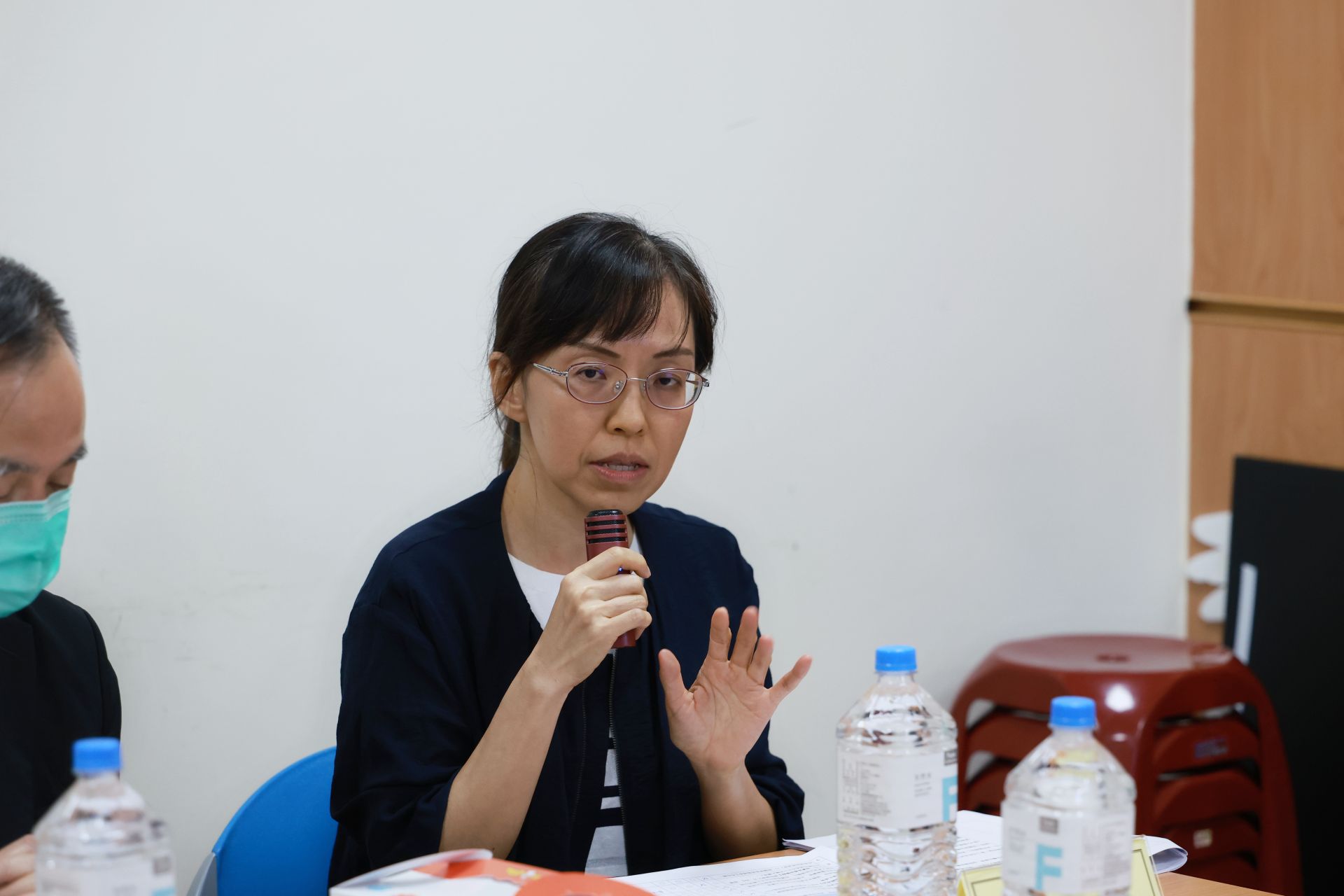 副指揮官陳逸婷表示,收治伊波拉患者的感控要求極高,實際參與照護人員之後都無法短期返回原崗位,對醫院的整體人力運作與同仁心理韌性是極大的考驗。